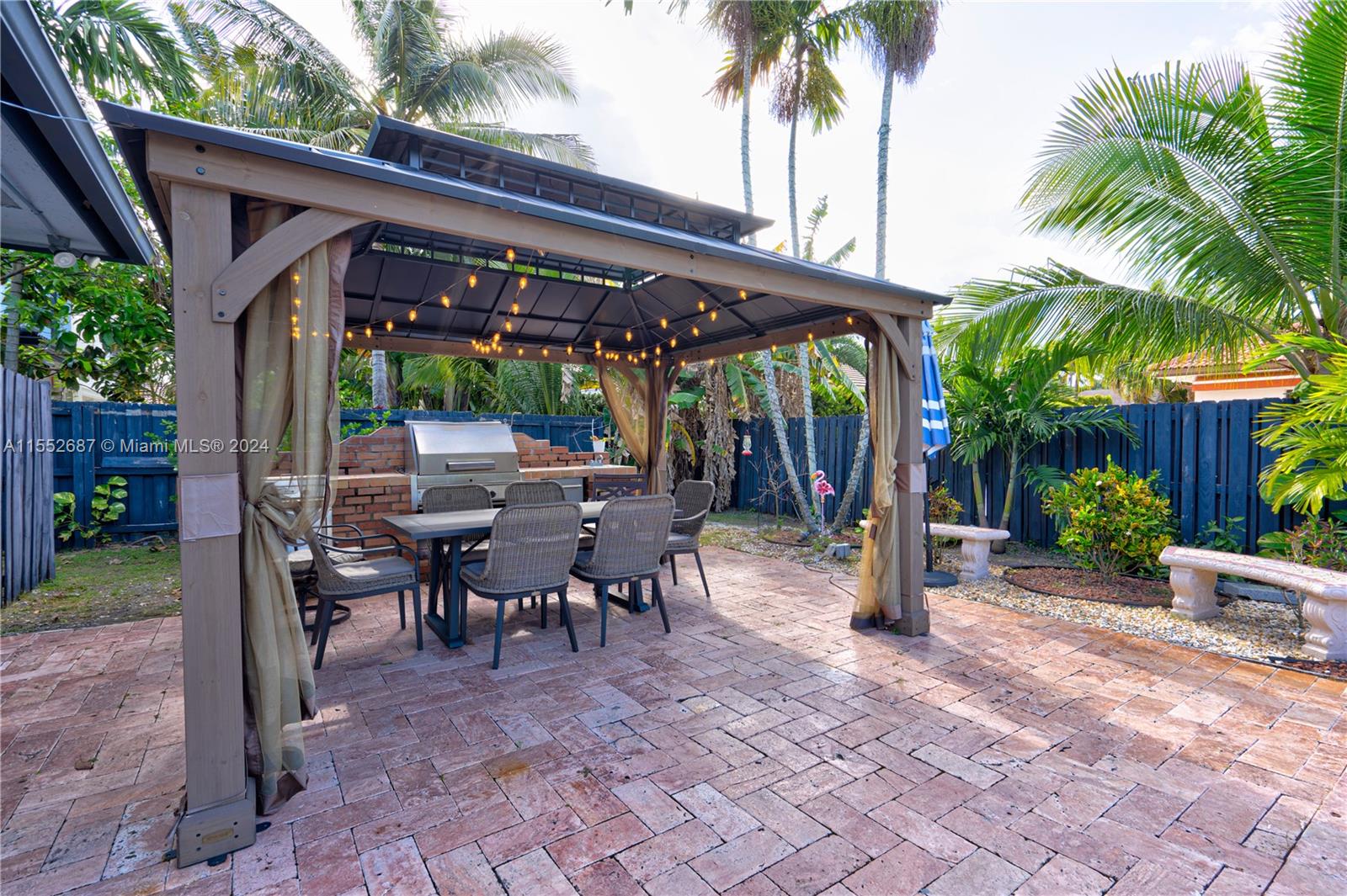 15750 SW 45th St, Miami, Florida 33185, 4 Bedrooms Bedrooms, ,3 BathroomsBathrooms,Residential,For Sale,15750 SW 45th St,A11552687