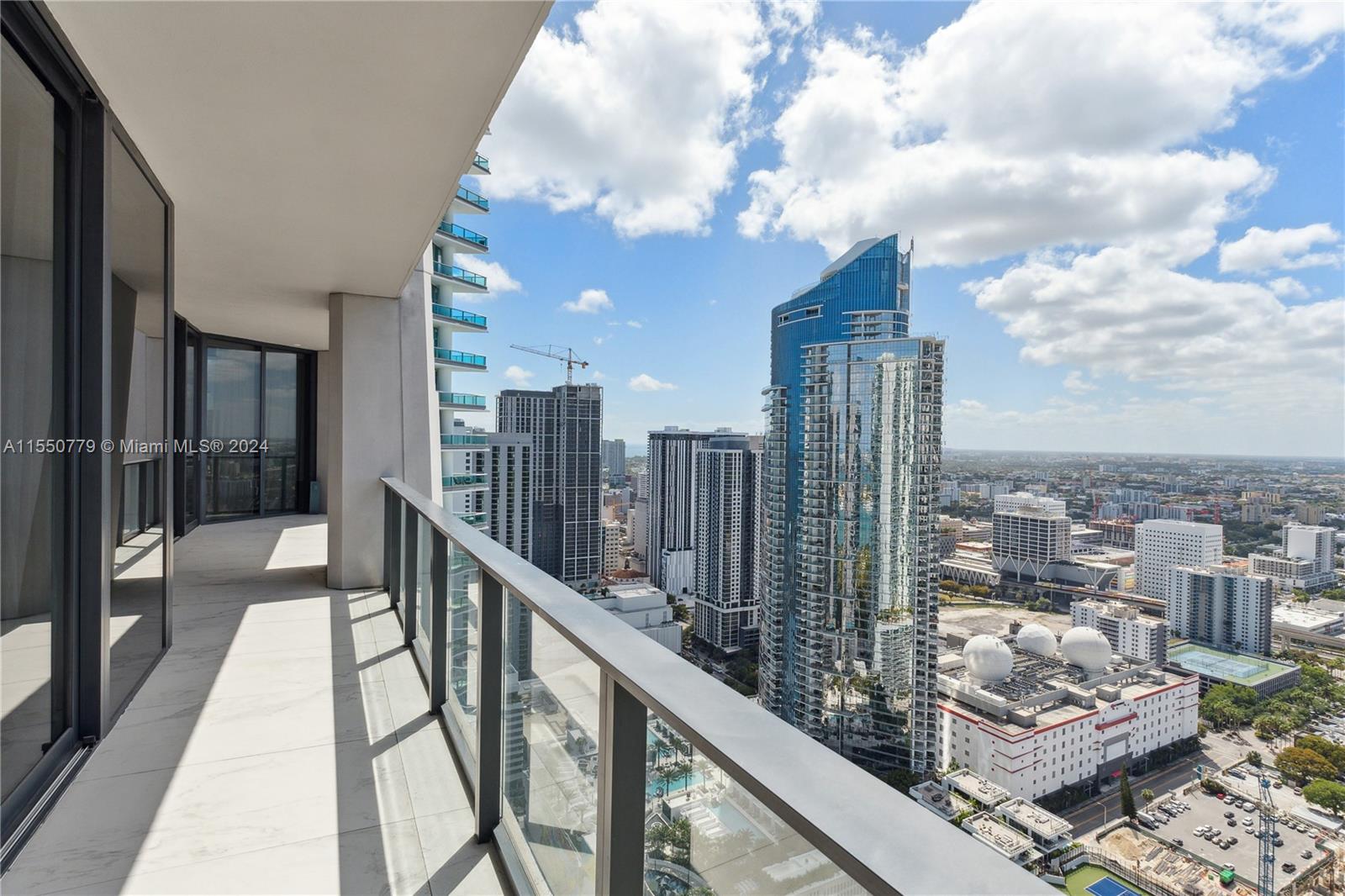1000 Biscayne Blvd 4401, Miami, Florida 33132, 4 Bedrooms Bedrooms, ,5 BathroomsBathrooms,Residential,For Sale,1000 Biscayne Blvd 4401,A11550779