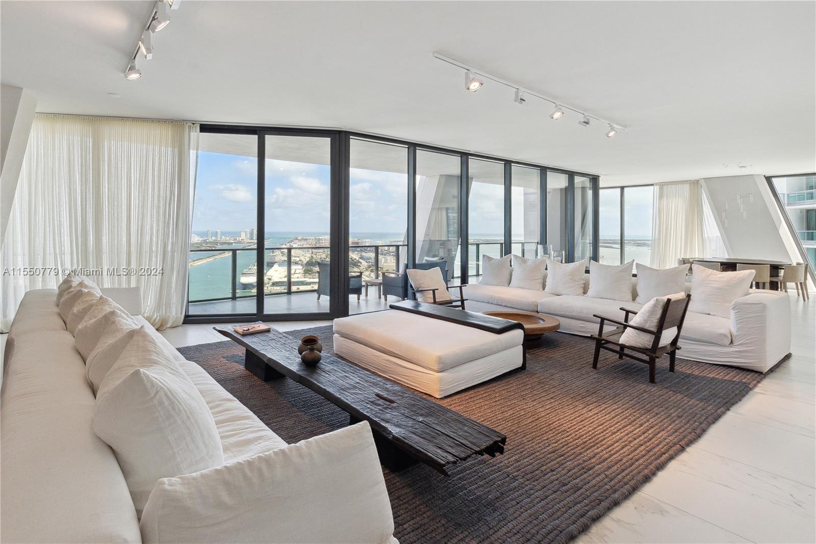 1000 Biscayne Blvd 4401, Miami, Florida 33132, 4 Bedrooms Bedrooms, ,5 BathroomsBathrooms,Residential,For Sale,1000 Biscayne Blvd 4401,A11550779