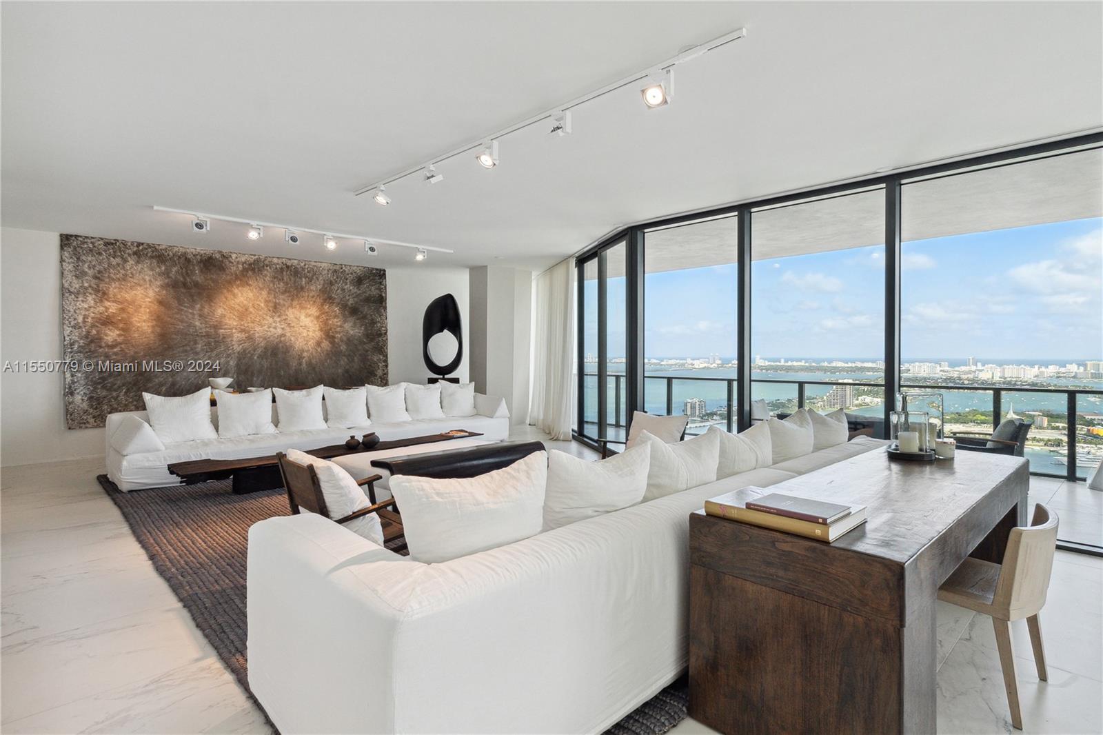 1000 Biscayne Blvd 4401, Miami, Florida 33132, 4 Bedrooms Bedrooms, ,5 BathroomsBathrooms,Residential,For Sale,1000 Biscayne Blvd 4401,A11550779