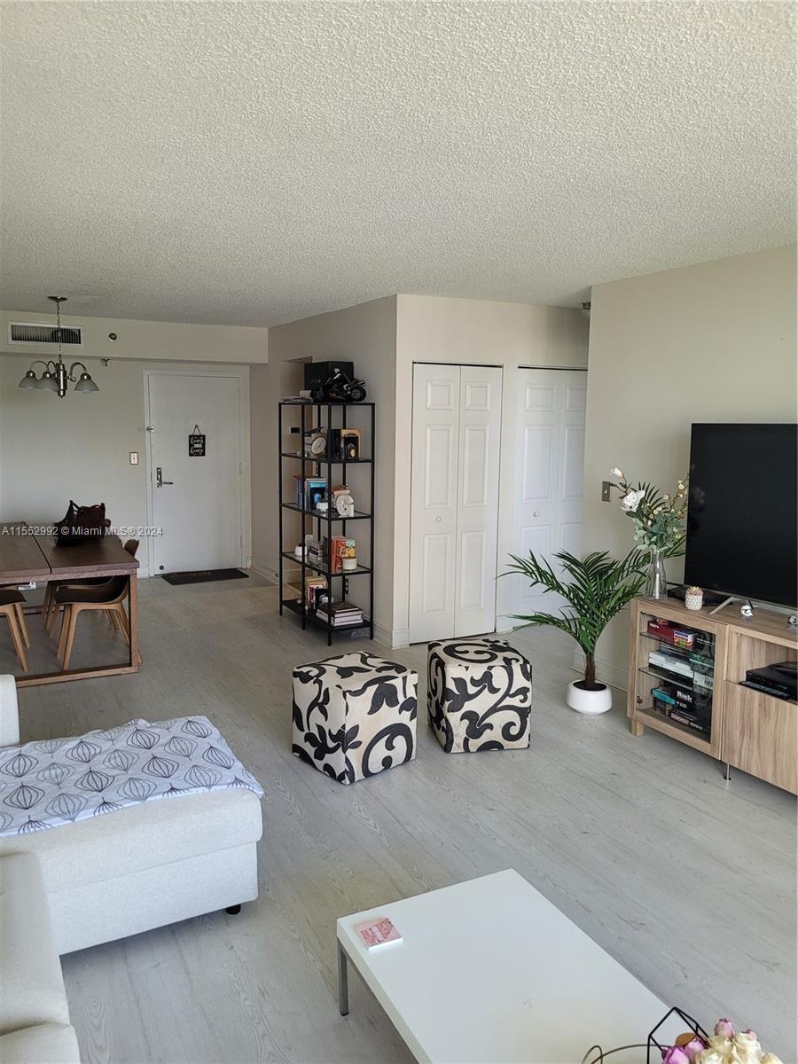 3300 NE 192nd St 1008, Aventura, Florida 33180, 2 Bedrooms Bedrooms, ,2 BathroomsBathrooms,Residential,For Sale,3300 NE 192nd St 1008,A11552992