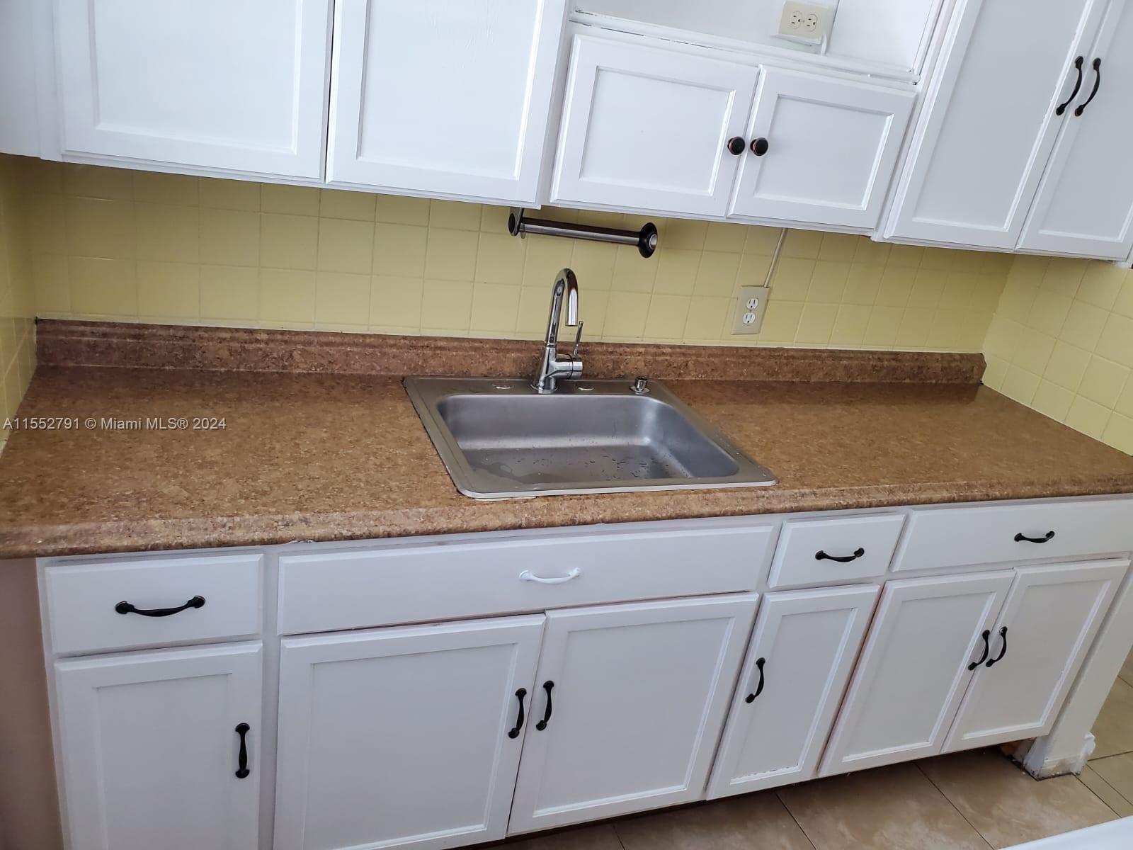 8420 Byron Ave 11, Miami Beach, Florida 33141, 2 Bedrooms Bedrooms, ,2 BathroomsBathrooms,Residential,For Sale,8420 Byron Ave 11,A11552791