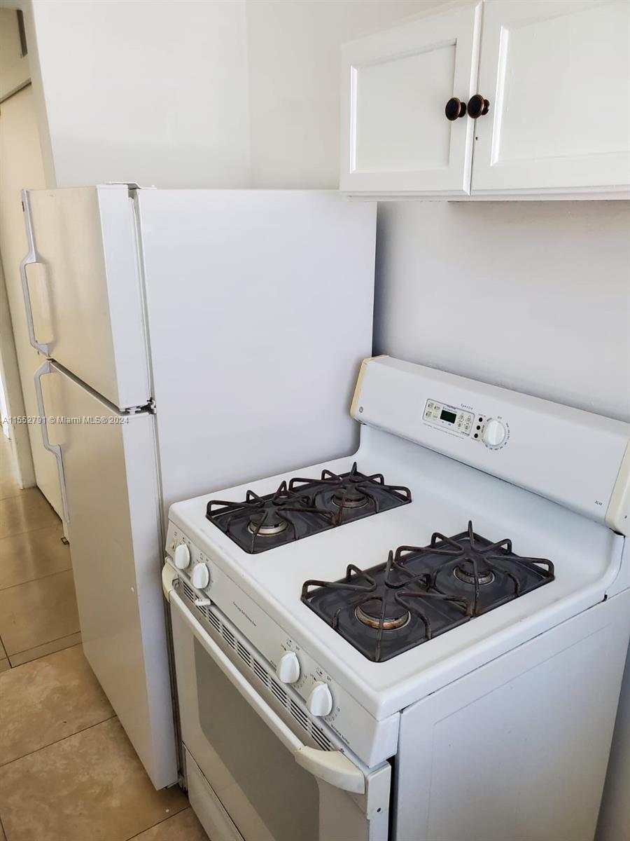 8420 Byron Ave 11, Miami Beach, Florida 33141, 2 Bedrooms Bedrooms, ,2 BathroomsBathrooms,Residential,For Sale,8420 Byron Ave 11,A11552791