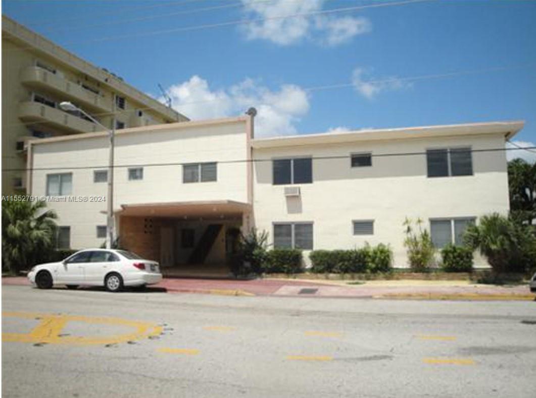 8420 Byron Ave 11, Miami Beach, Florida 33141, 2 Bedrooms Bedrooms, ,2 BathroomsBathrooms,Residential,For Sale,8420 Byron Ave 11,A11552791