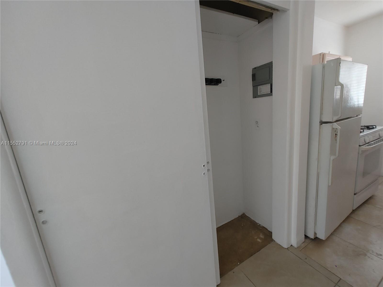 8420 Byron Ave 11, Miami Beach, Florida 33141, 2 Bedrooms Bedrooms, ,2 BathroomsBathrooms,Residential,For Sale,8420 Byron Ave 11,A11552791