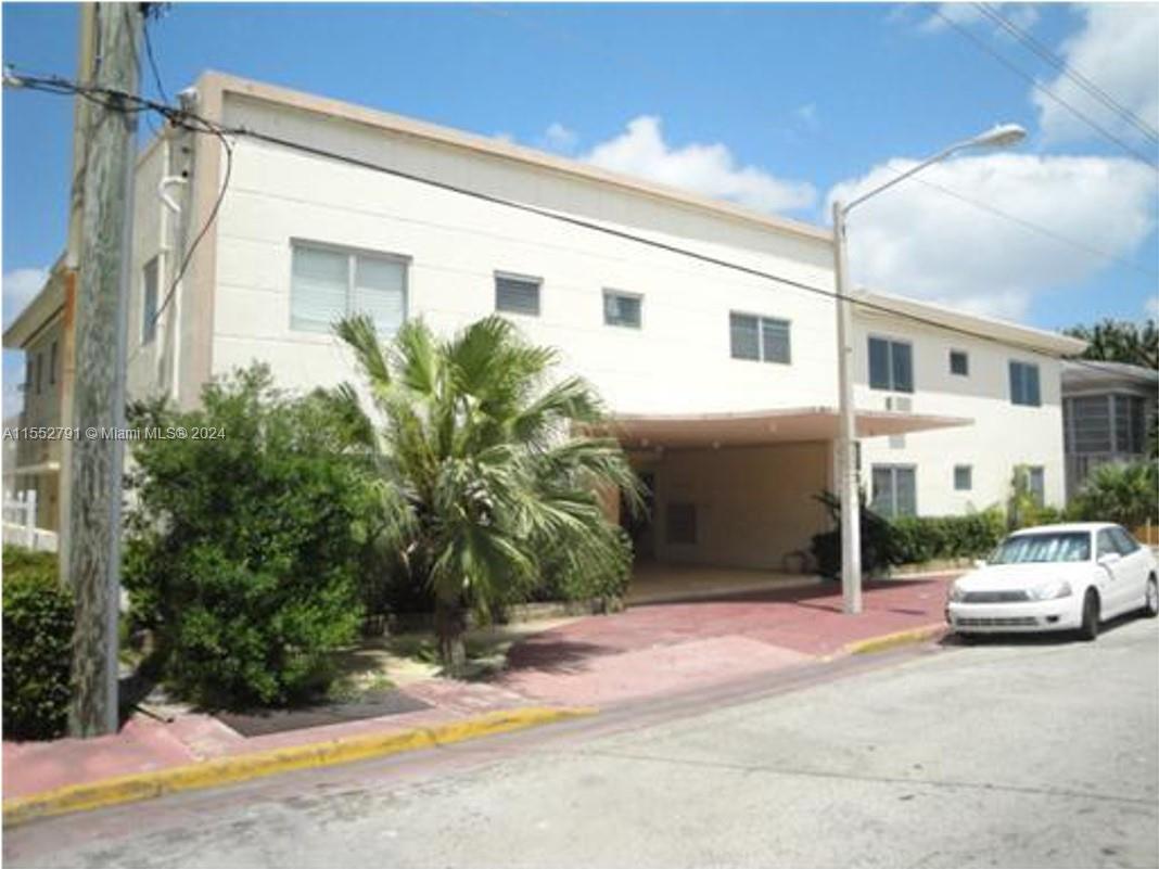 8420 Byron Ave 11, Miami Beach, Florida 33141, 2 Bedrooms Bedrooms, ,2 BathroomsBathrooms,Residential,For Sale,8420 Byron Ave 11,A11552791