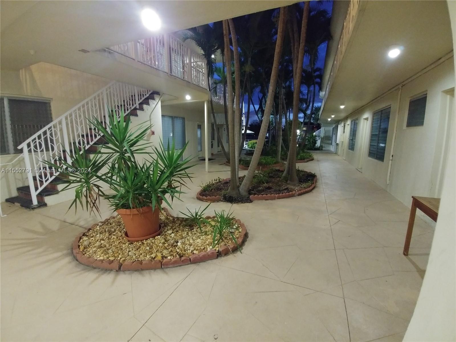 8420 Byron Ave 11, Miami Beach, Florida 33141, 2 Bedrooms Bedrooms, ,2 BathroomsBathrooms,Residential,For Sale,8420 Byron Ave 11,A11552791