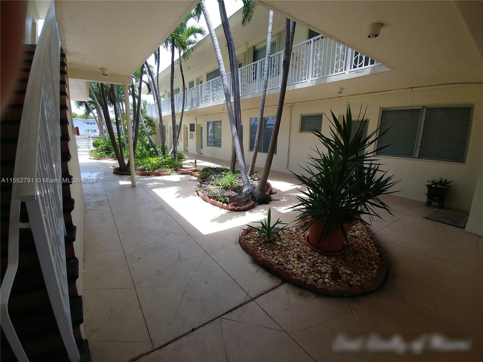 8420 Byron Ave 11, Miami Beach, Florida 33141, 2 Bedrooms Bedrooms, ,2 BathroomsBathrooms,Residential,For Sale,8420 Byron Ave 11,A11552791