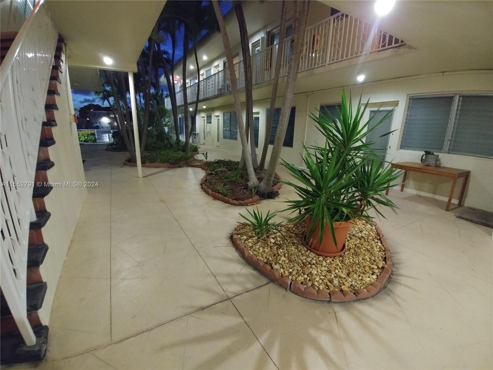 8420 Byron Ave 11, Miami Beach, Florida 33141, 2 Bedrooms Bedrooms, ,2 BathroomsBathrooms,Residential,For Sale,8420 Byron Ave 11,A11552791