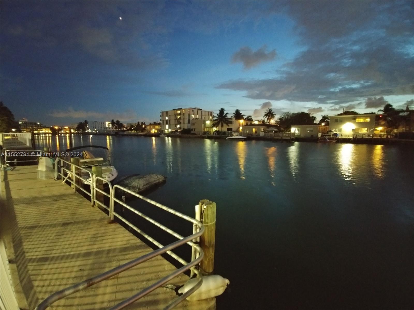 8420 Byron Ave 11, Miami Beach, Florida 33141, 2 Bedrooms Bedrooms, ,2 BathroomsBathrooms,Residential,For Sale,8420 Byron Ave 11,A11552791