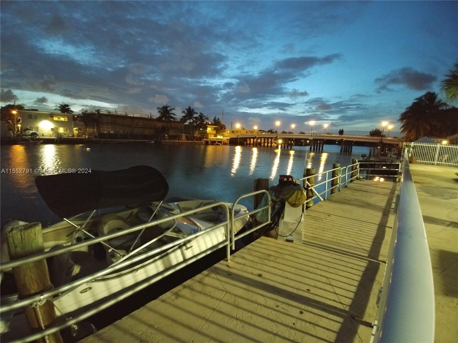 8420 Byron Ave 11, Miami Beach, Florida 33141, 2 Bedrooms Bedrooms, ,2 BathroomsBathrooms,Residential,For Sale,8420 Byron Ave 11,A11552791