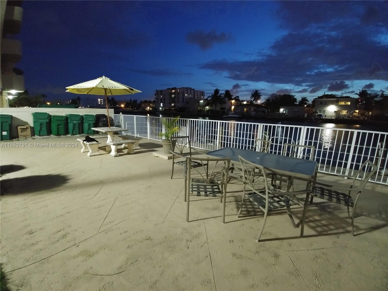 8420 Byron Ave 11, Miami Beach, Florida 33141, 2 Bedrooms Bedrooms, ,2 BathroomsBathrooms,Residential,For Sale,8420 Byron Ave 11,A11552791