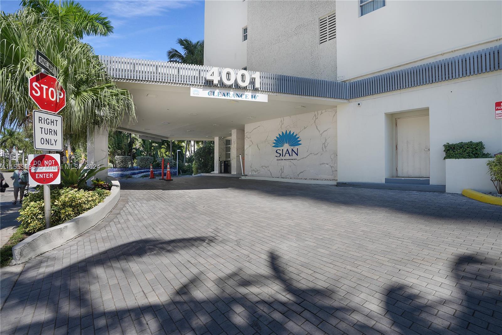 4001 S Ocean Dr 3P, Hollywood, Florida 33019, 2 Bedrooms Bedrooms, ,2 BathroomsBathrooms,Residentiallease,For Rent,4001 S Ocean Dr 3P,A11553035