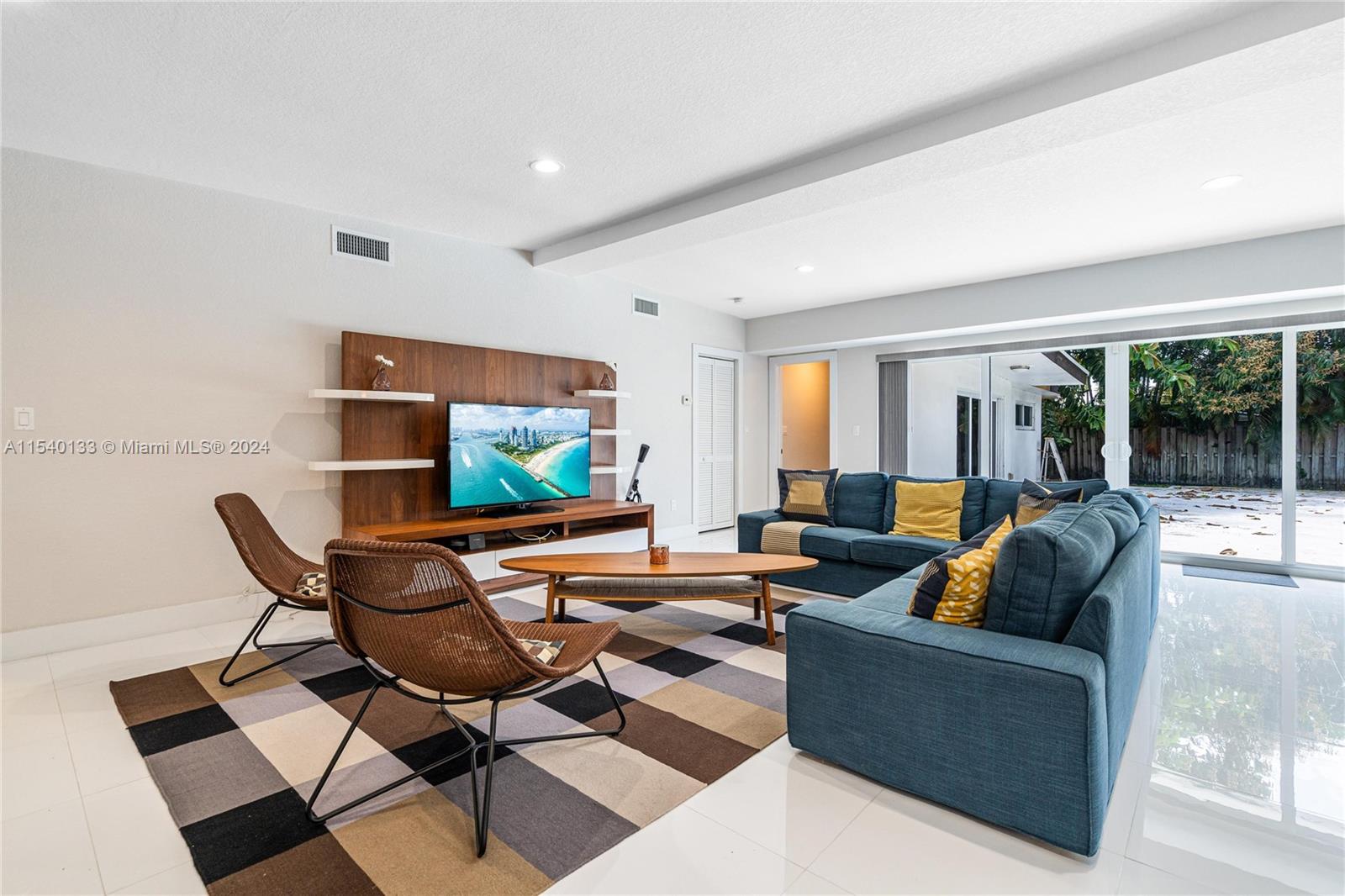 1940 NE 186th Dr, North Miami Beach, Florida 33179, 4 Bedrooms Bedrooms, ,2 BathroomsBathrooms,Residential,For Sale,1940 NE 186th Dr,A11540133