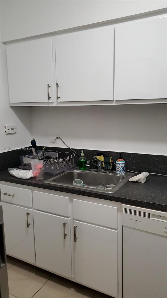 7441 Wayne Ave 120, Miami Beach, Florida 33141, 1 Bedroom Bedrooms, ,1 BathroomBathrooms,Residential,For Sale,7441 Wayne Ave 120,A11553032