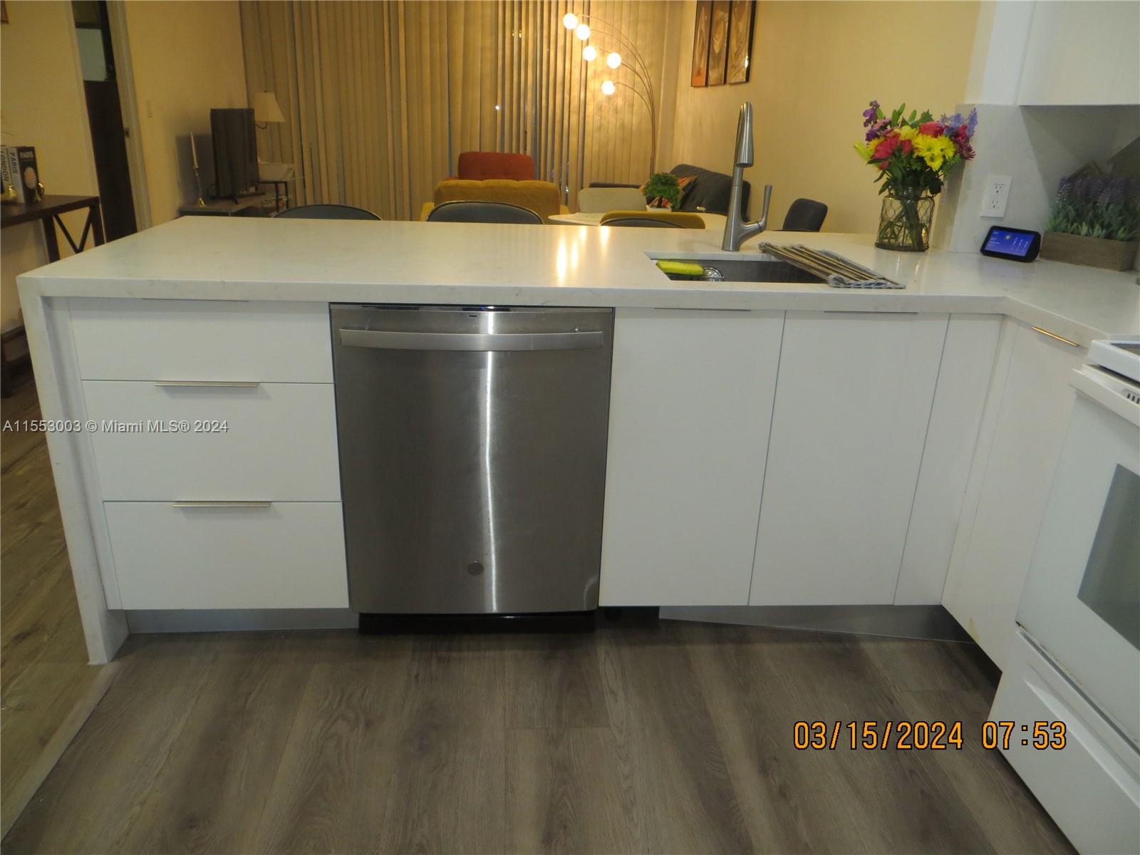 8341 Sands Point Blvd B102, Tamarac, Florida 33321, 2 Bedrooms Bedrooms, ,2 BathroomsBathrooms,Residential,For Sale,8341 Sands Point Blvd B102,A11553003