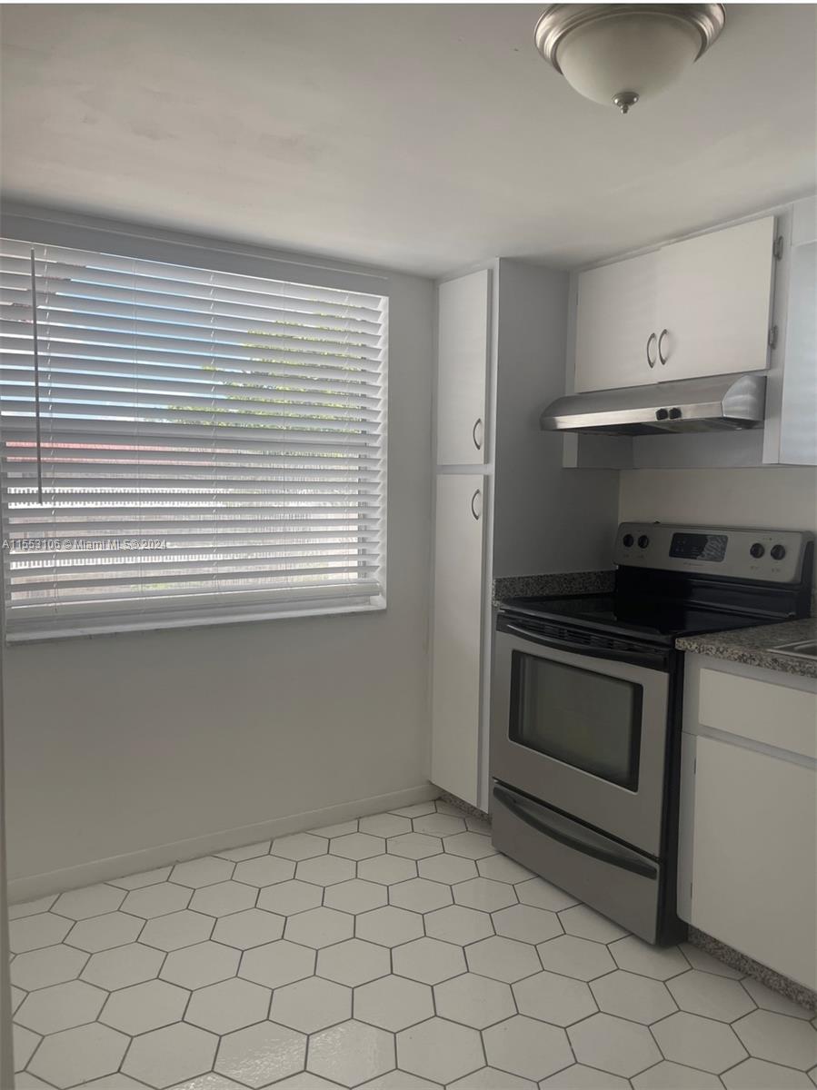 3531 Inverrary Dr 401, Lauderhill, Florida 33319, 2 Bedrooms Bedrooms, ,2 BathroomsBathrooms,Residentiallease,For Rent,3531 Inverrary Dr 401,A11553106