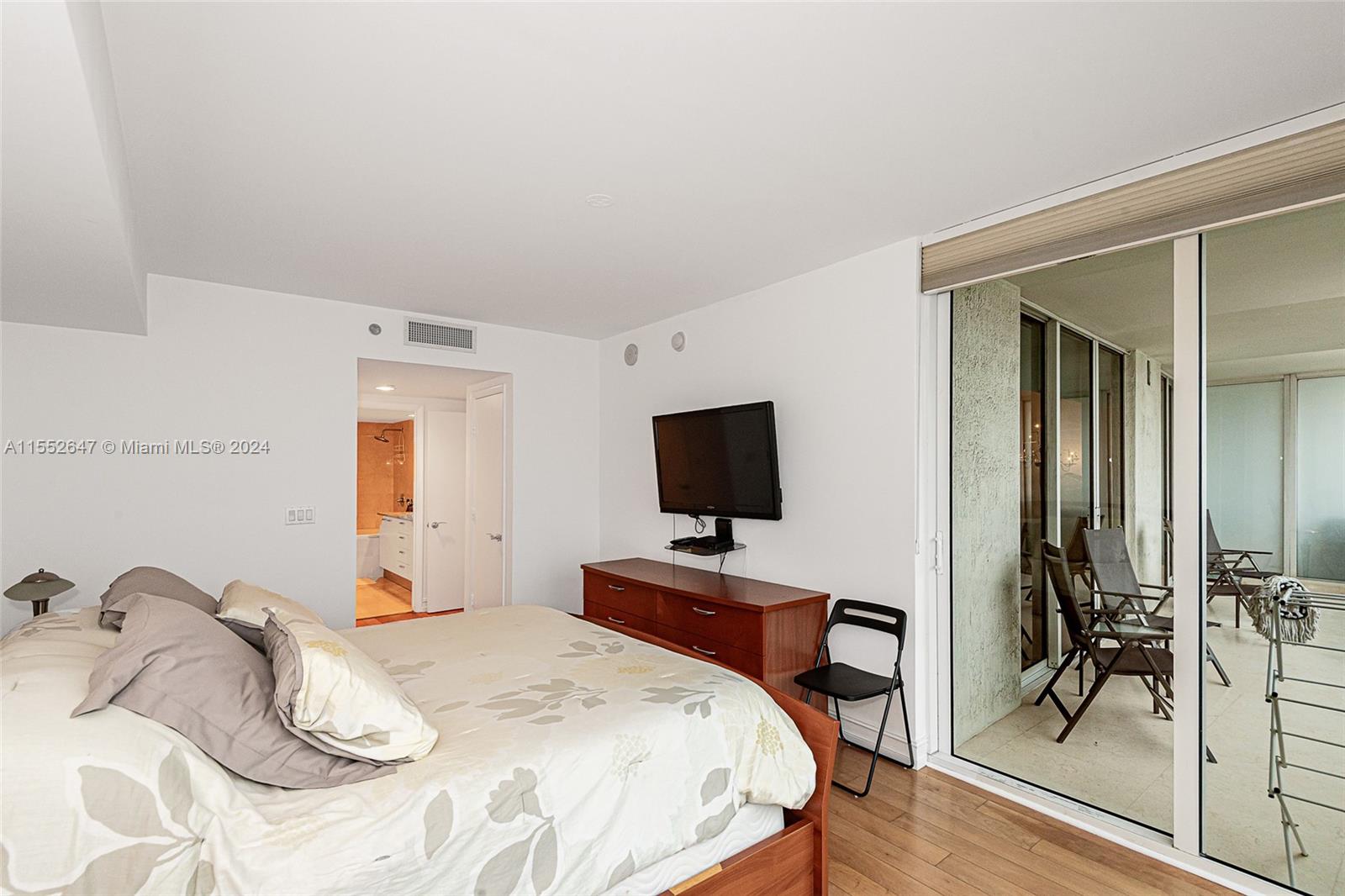 1850 S Ocean Dr 2007, Hallandale Beach, Florida 33009, 3 Bedrooms Bedrooms, ,3 BathroomsBathrooms,Residential,For Sale,1850 S Ocean Dr 2007,A11552647