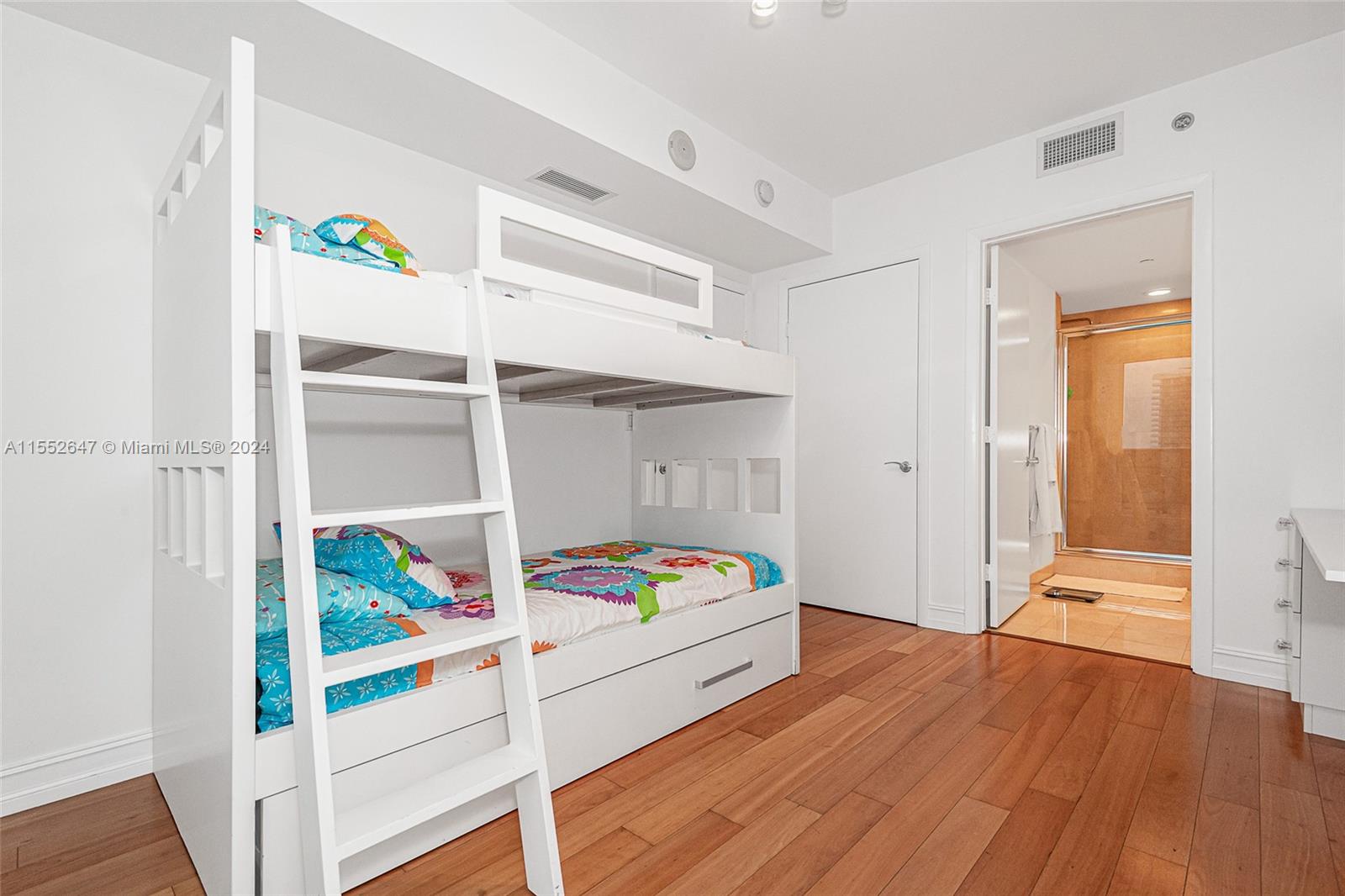 1850 S Ocean Dr 2007, Hallandale Beach, Florida 33009, 3 Bedrooms Bedrooms, ,3 BathroomsBathrooms,Residential,For Sale,1850 S Ocean Dr 2007,A11552647