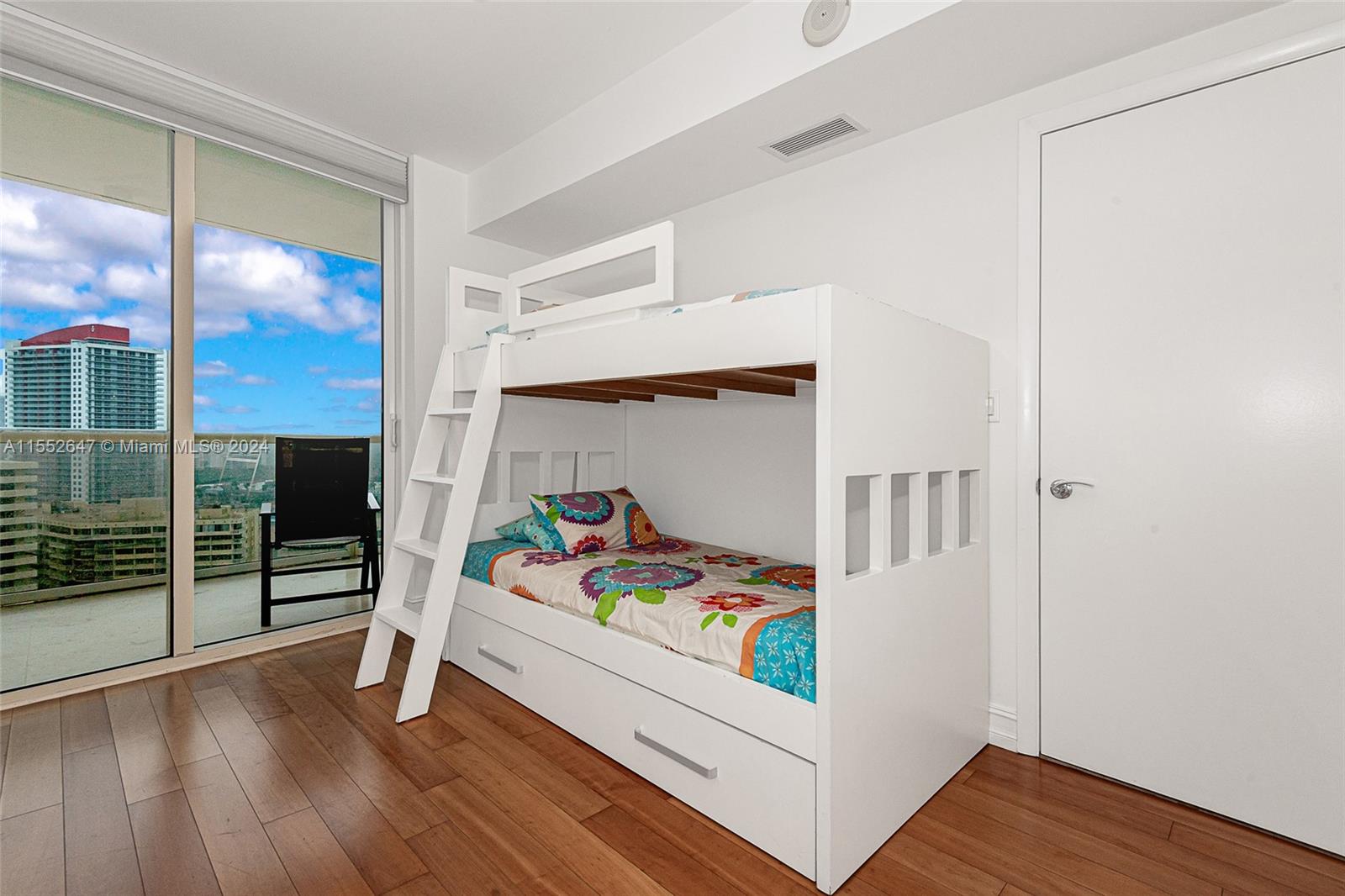 1850 S Ocean Dr 2007, Hallandale Beach, Florida 33009, 3 Bedrooms Bedrooms, ,3 BathroomsBathrooms,Residential,For Sale,1850 S Ocean Dr 2007,A11552647