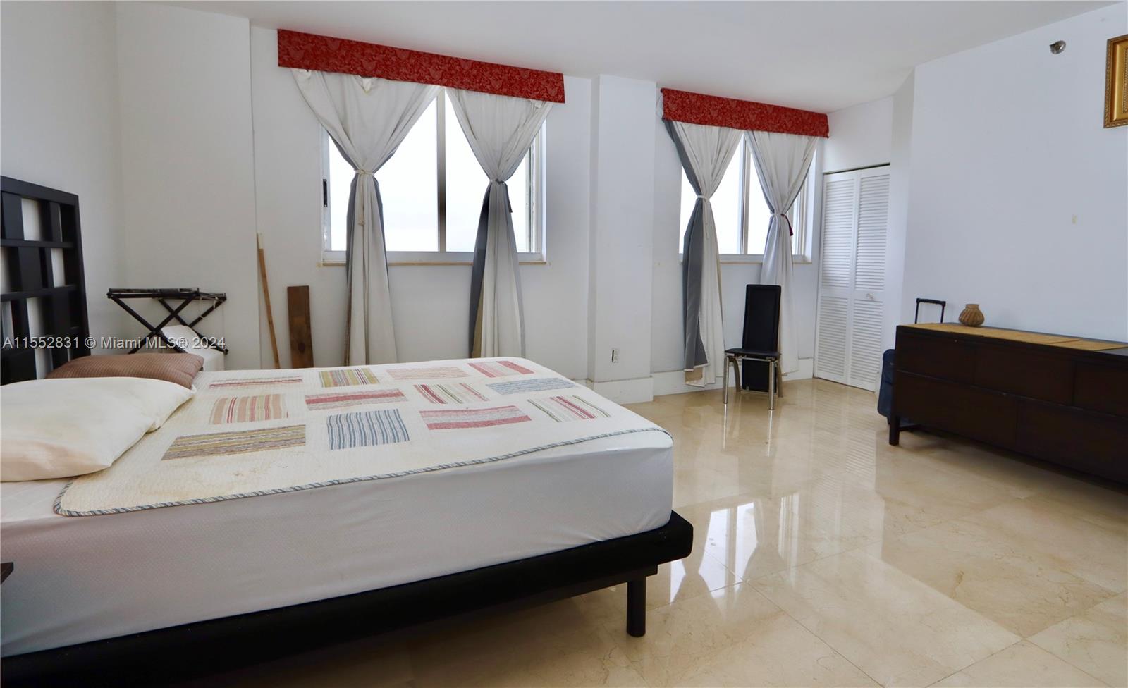 6422 Collins Ave 1603, Miami Beach, Florida 33141, 2 Bedrooms Bedrooms, ,2 BathroomsBathrooms,Residential,For Sale,6422 Collins Ave 1603,A11552831