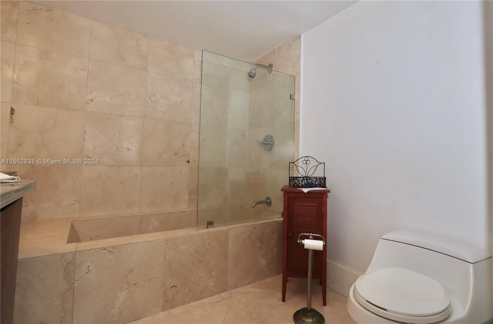 6422 Collins Ave 1603, Miami Beach, Florida 33141, 2 Bedrooms Bedrooms, ,2 BathroomsBathrooms,Residential,For Sale,6422 Collins Ave 1603,A11552831