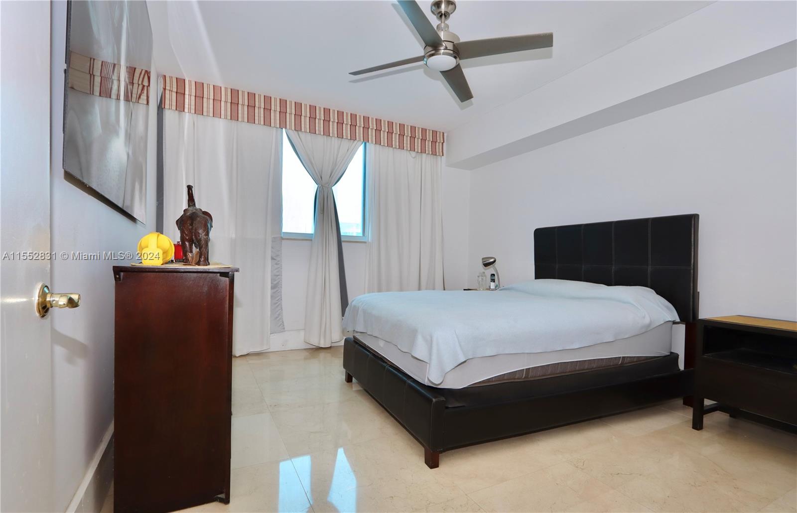 6422 Collins Ave 1603, Miami Beach, Florida 33141, 2 Bedrooms Bedrooms, ,2 BathroomsBathrooms,Residential,For Sale,6422 Collins Ave 1603,A11552831