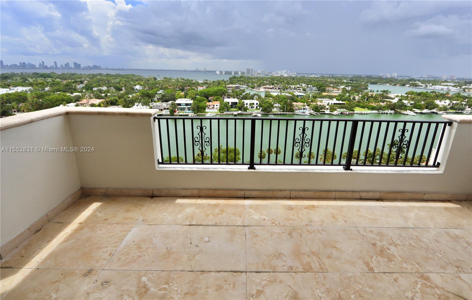 6422 Collins Ave 1603, Miami Beach, Florida 33141, 2 Bedrooms Bedrooms, ,2 BathroomsBathrooms,Residential,For Sale,6422 Collins Ave 1603,A11552831