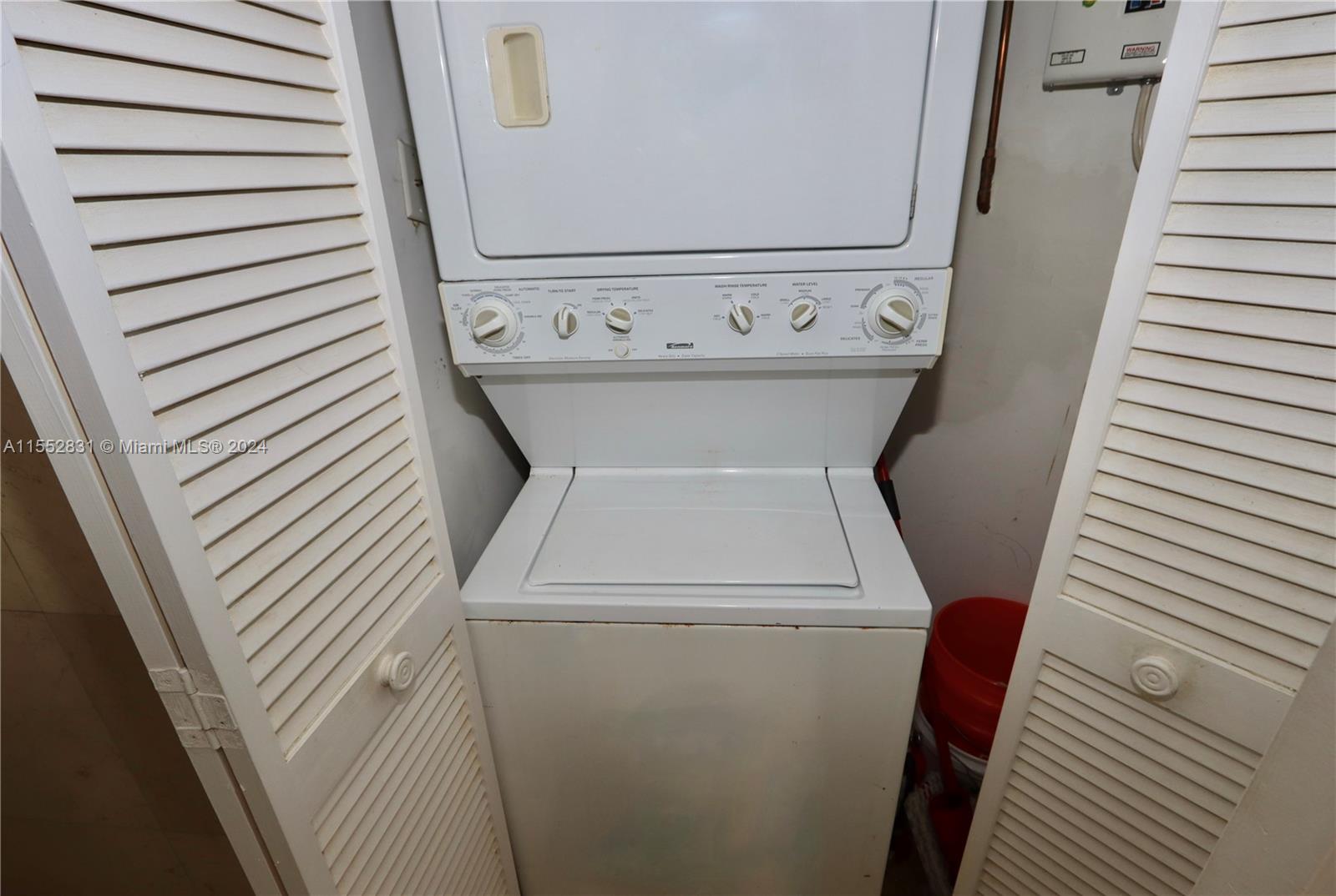 6422 Collins Ave 1603, Miami Beach, Florida 33141, 2 Bedrooms Bedrooms, ,2 BathroomsBathrooms,Residential,For Sale,6422 Collins Ave 1603,A11552831