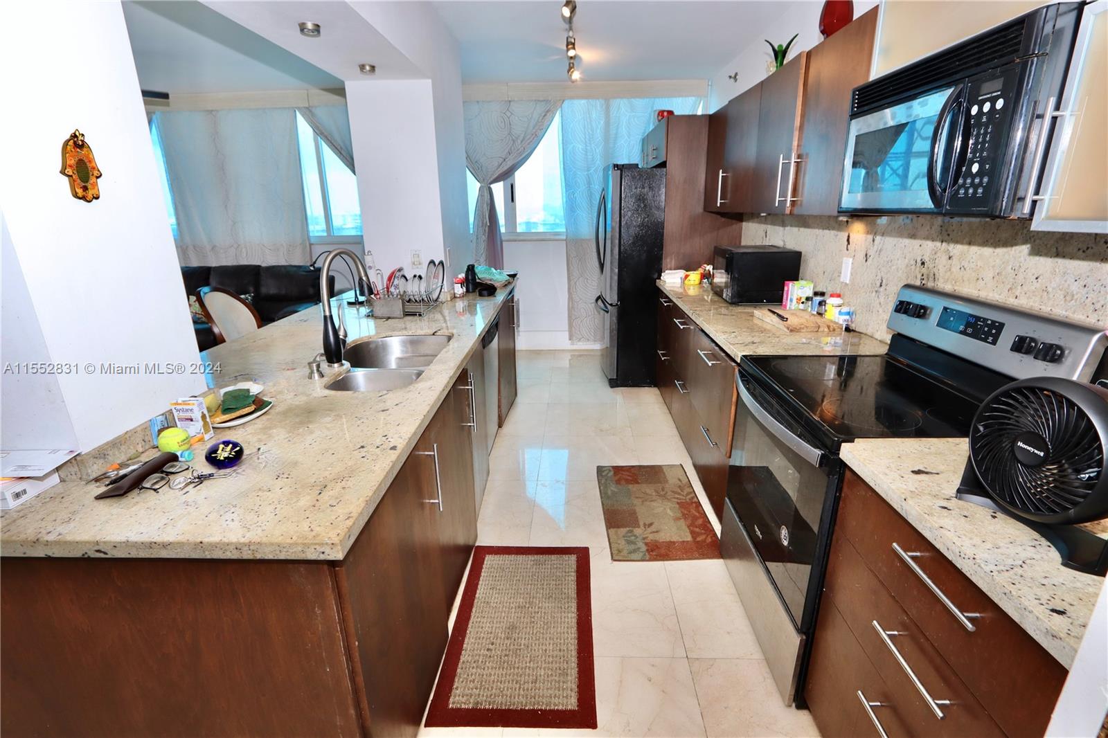 6422 Collins Ave 1603, Miami Beach, Florida 33141, 2 Bedrooms Bedrooms, ,2 BathroomsBathrooms,Residential,For Sale,6422 Collins Ave 1603,A11552831