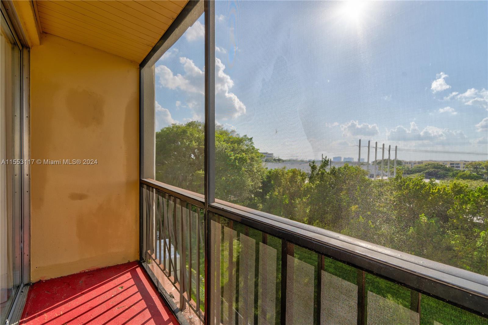 8870 Fontainebleau Blvd 503, Miami, Florida 33172, 2 Bedrooms Bedrooms, ,1 BathroomBathrooms,Residential,For Sale,8870 Fontainebleau Blvd 503,A11553117