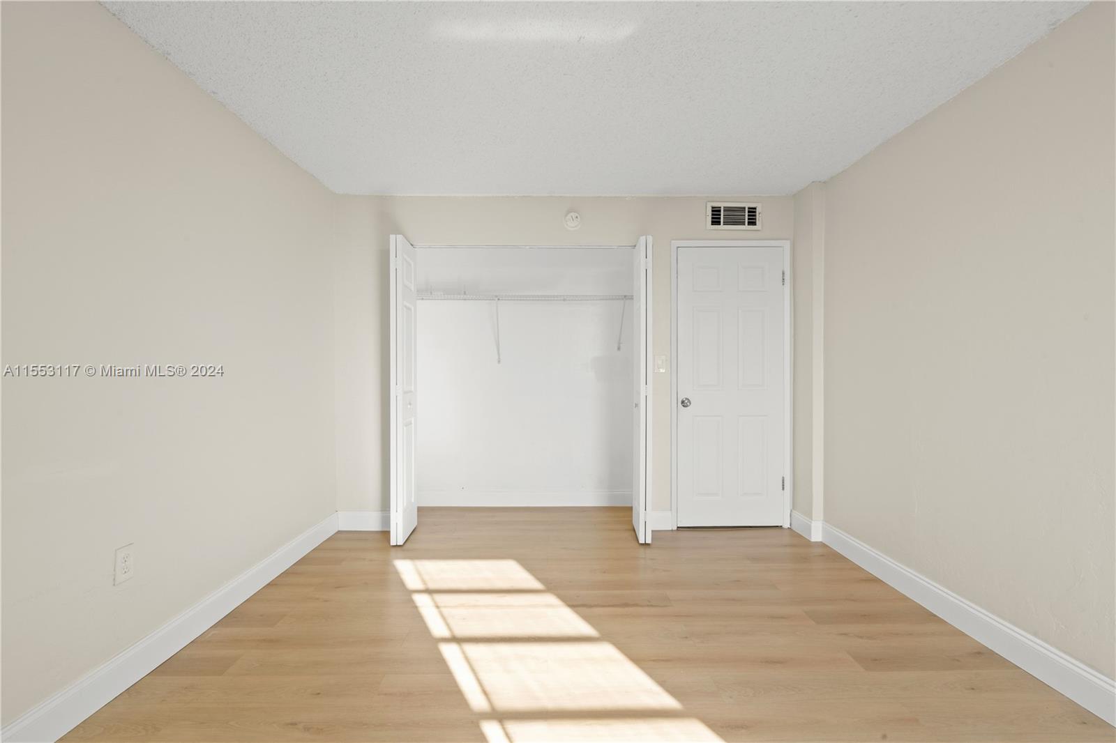 8870 Fontainebleau Blvd 503, Miami, Florida 33172, 2 Bedrooms Bedrooms, ,1 BathroomBathrooms,Residential,For Sale,8870 Fontainebleau Blvd 503,A11553117