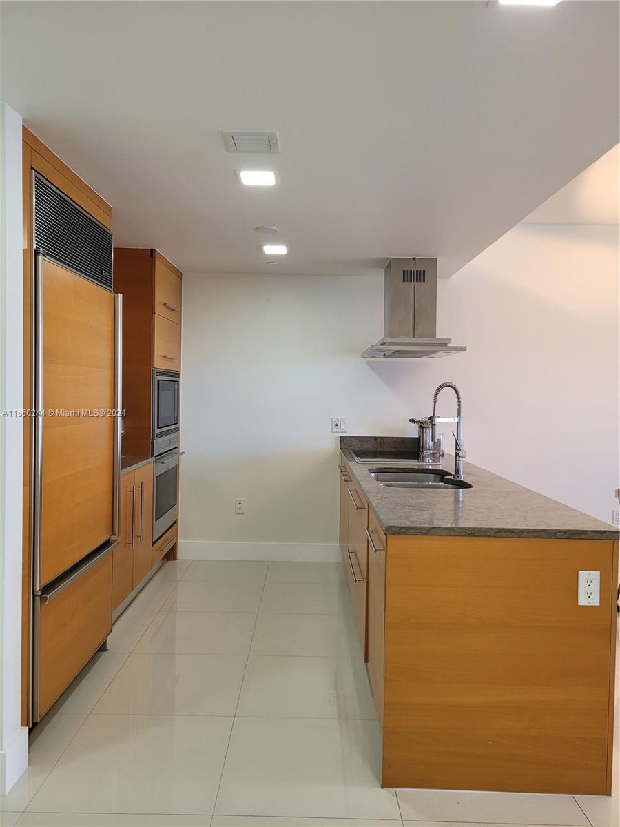495 Brickell Ave 4907, Miami, Florida 33131, 1 Bedroom Bedrooms, ,1 BathroomBathrooms,Residential,For Sale,495 Brickell Ave 4907,A11550244