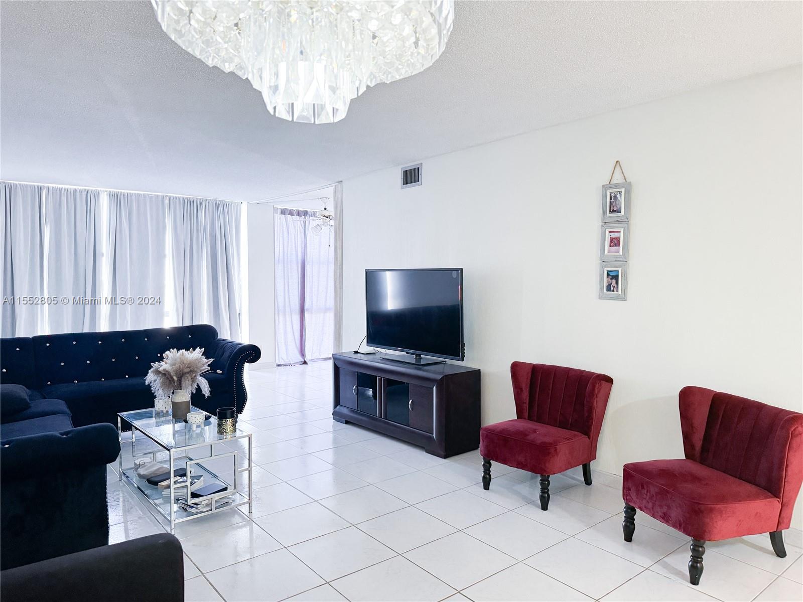 1000 Parkview Dr 703, Hallandale Beach, Florida 33009, 2 Bedrooms Bedrooms, ,1 BathroomBathrooms,Residential,For Sale,1000 Parkview Dr 703,A11552805