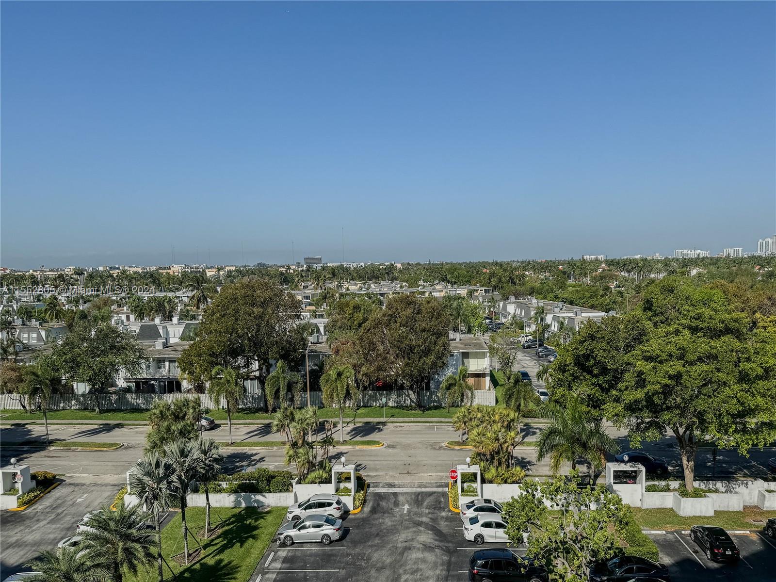 1000 Parkview Dr 703, Hallandale Beach, Florida 33009, 2 Bedrooms Bedrooms, ,1 BathroomBathrooms,Residential,For Sale,1000 Parkview Dr 703,A11552805