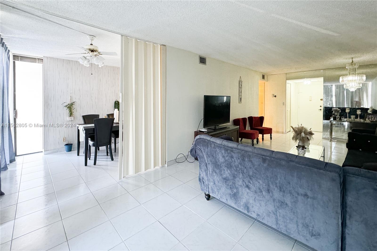 1000 Parkview Dr 703, Hallandale Beach, Florida 33009, 2 Bedrooms Bedrooms, ,1 BathroomBathrooms,Residential,For Sale,1000 Parkview Dr 703,A11552805
