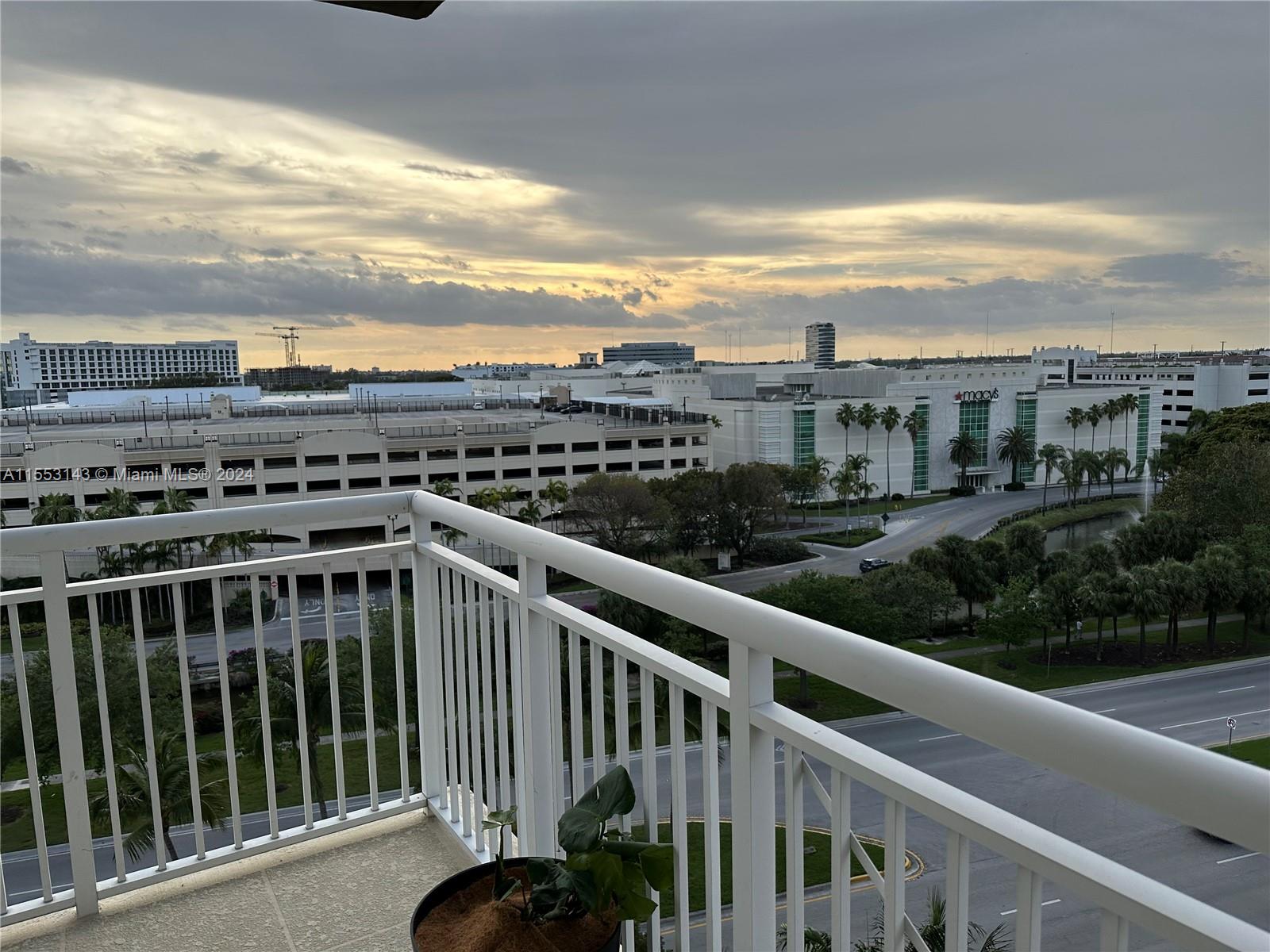 19501 W Country Club Dr 809, Aventura, Florida 33180, 2 Bedrooms Bedrooms, ,2 BathroomsBathrooms,Residential,For Sale,19501 W Country Club Dr 809,A11553143