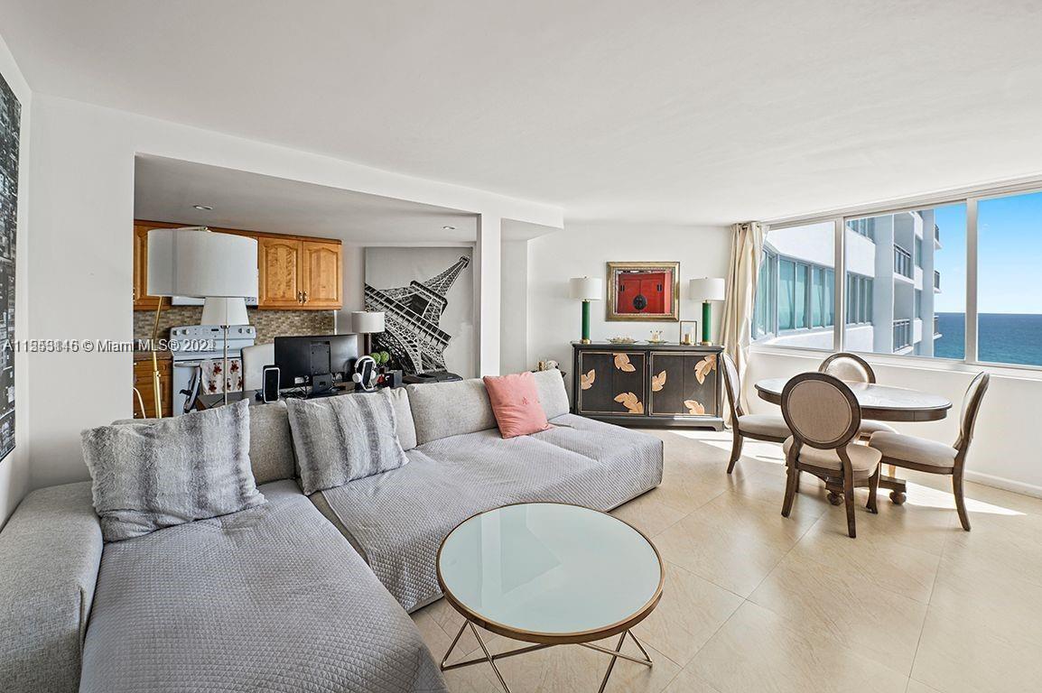 7135 Collins Ave 1712, Miami Beach, Florida 33141, 1 Bedroom Bedrooms, 1 Room Rooms,2 BathroomsBathrooms,Residential,For Sale,7135 Collins Ave 1712,A11553146