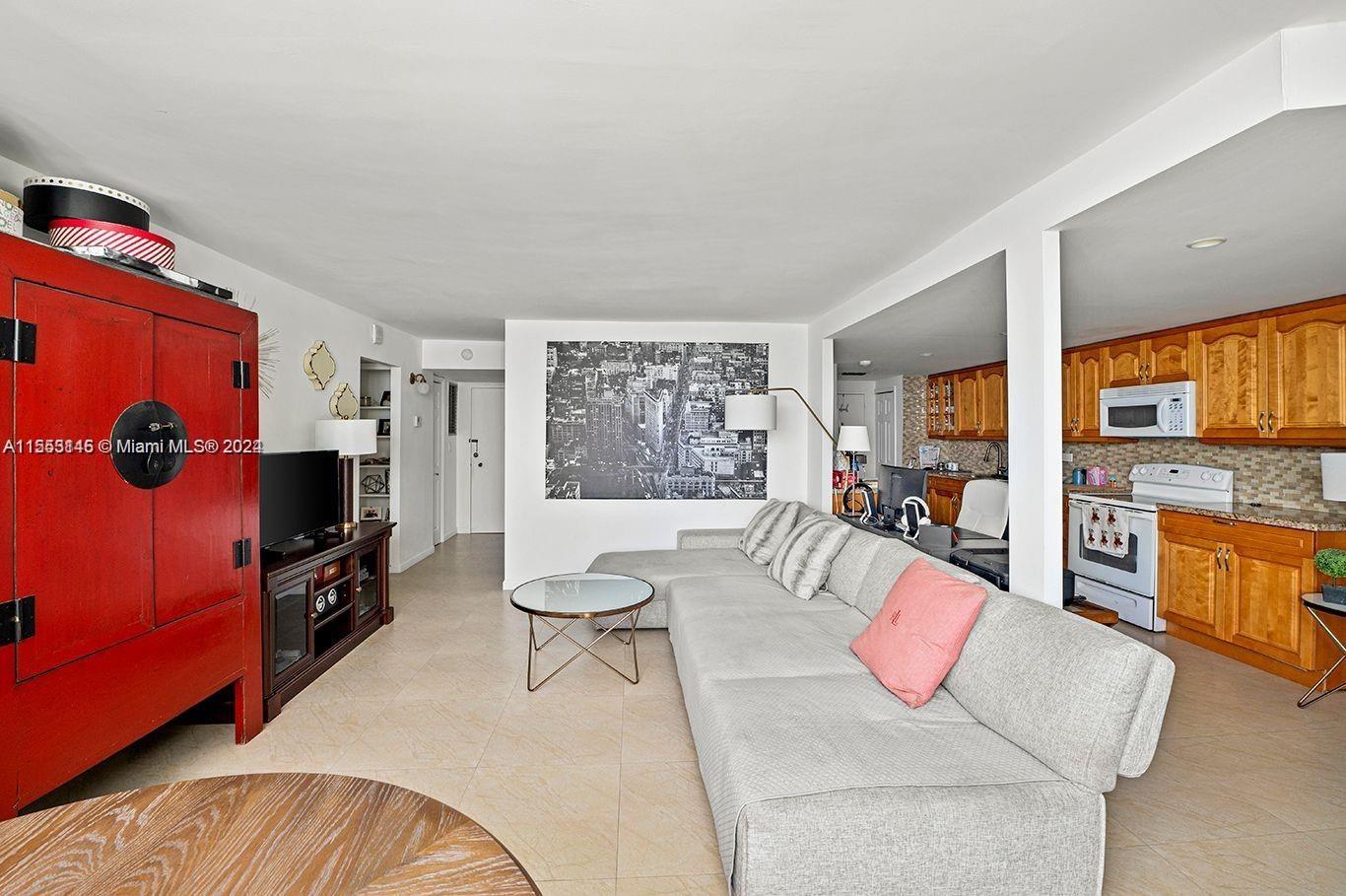 7135 Collins Ave 1712, Miami Beach, Florida 33141, 1 Bedroom Bedrooms, 1 Room Rooms,2 BathroomsBathrooms,Residential,For Sale,7135 Collins Ave 1712,A11553146