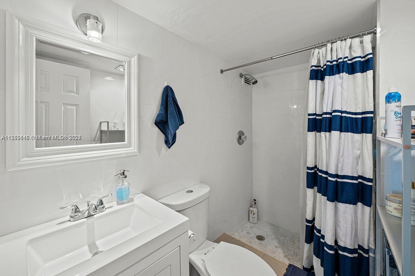 7135 Collins Ave 1712, Miami Beach, Florida 33141, 1 Bedroom Bedrooms, 1 Room Rooms,2 BathroomsBathrooms,Residential,For Sale,7135 Collins Ave 1712,A11553146