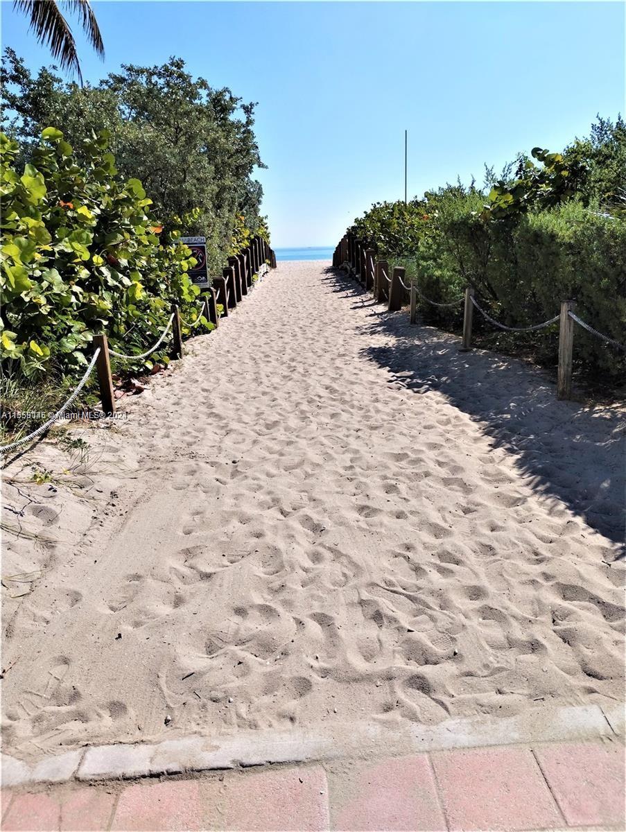 7135 Collins Ave 1712, Miami Beach, Florida 33141, 1 Bedroom Bedrooms, 1 Room Rooms,2 BathroomsBathrooms,Residential,For Sale,7135 Collins Ave 1712,A11553146