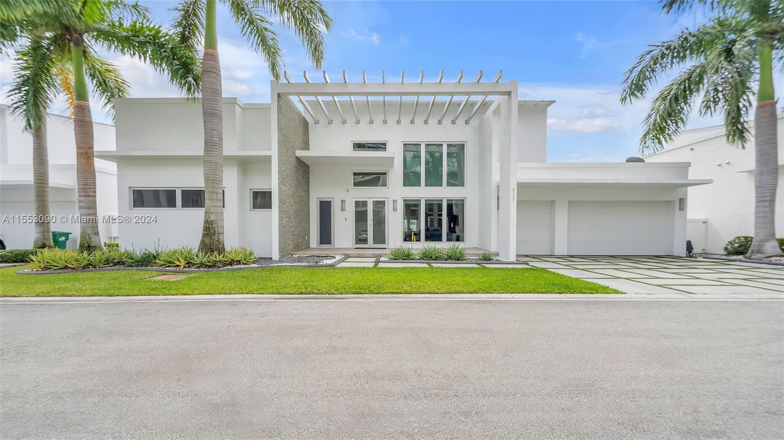 8248 NW 34th Dr, Doral, Florida 33122, 5 Bedrooms Bedrooms, ,6 BathroomsBathrooms,Residential,For Sale,8248 NW 34th Dr,A11553090