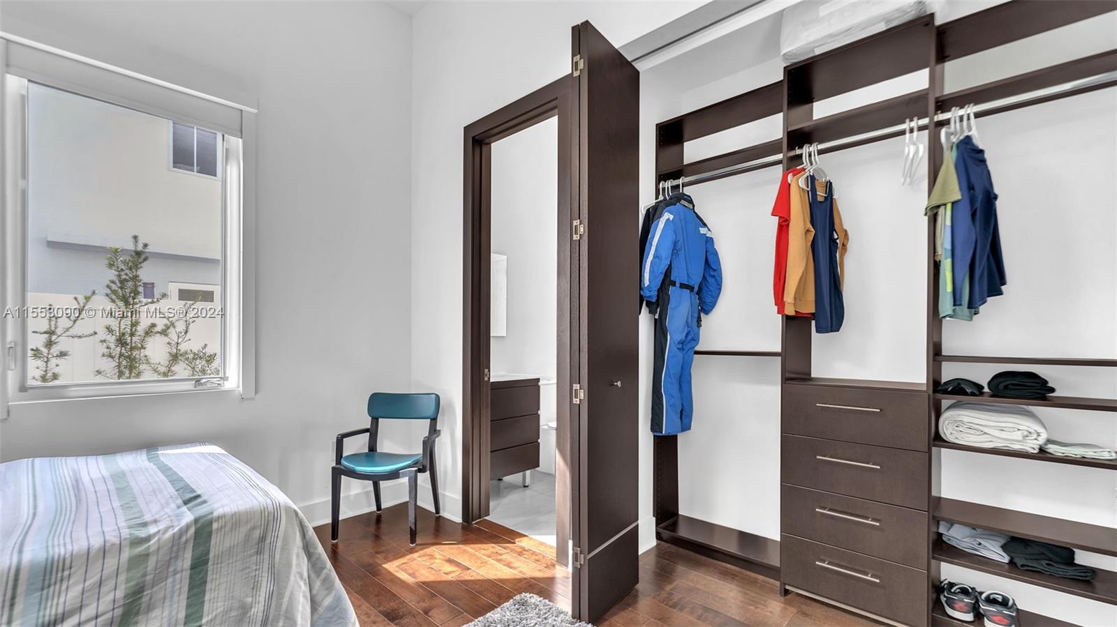 8248 NW 34th Dr, Doral, Florida 33122, 5 Bedrooms Bedrooms, ,6 BathroomsBathrooms,Residential,For Sale,8248 NW 34th Dr,A11553090