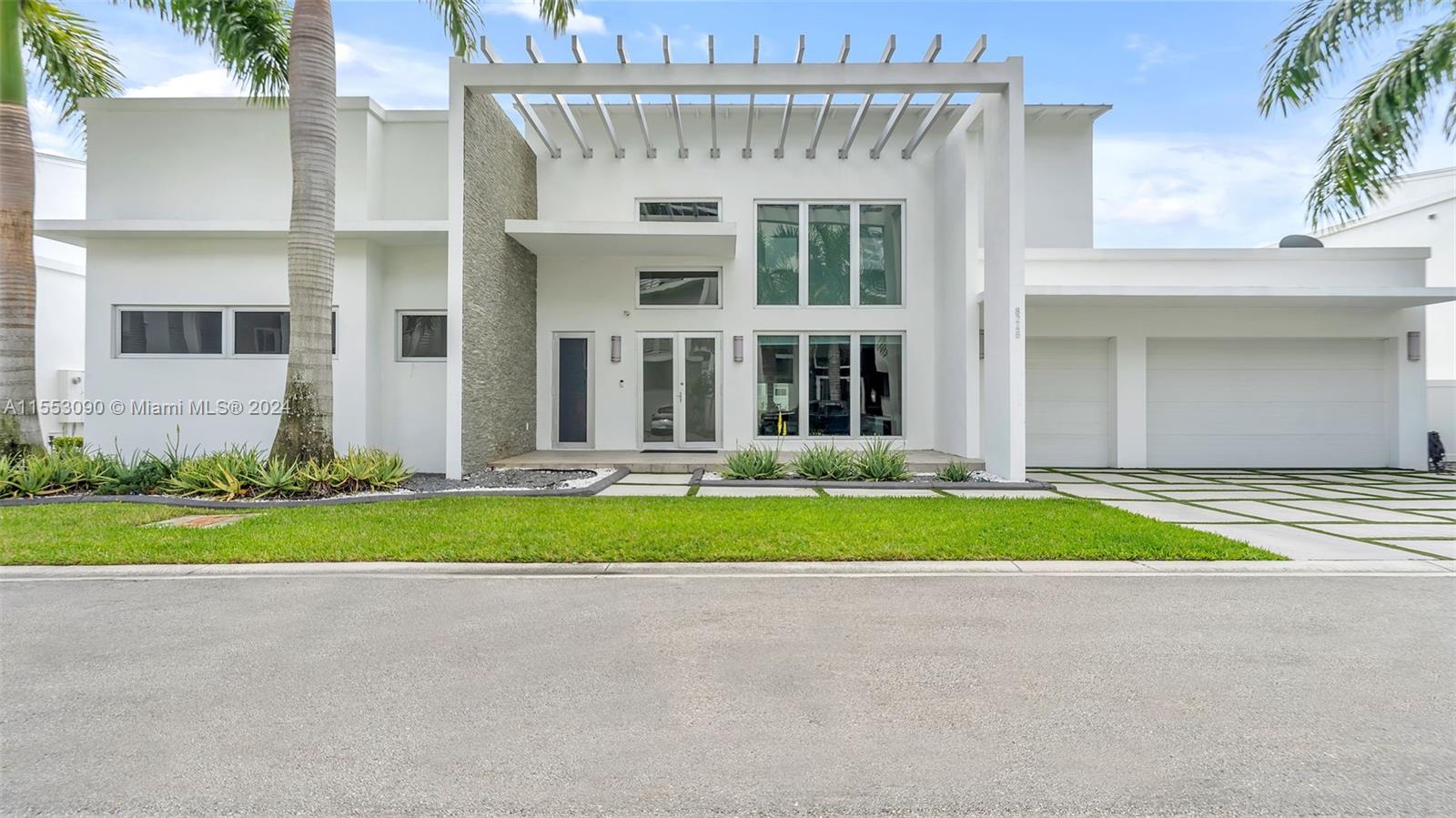 8248 NW 34th Dr, Doral, Florida 33122, 5 Bedrooms Bedrooms, ,6 BathroomsBathrooms,Residential,For Sale,8248 NW 34th Dr,A11553090