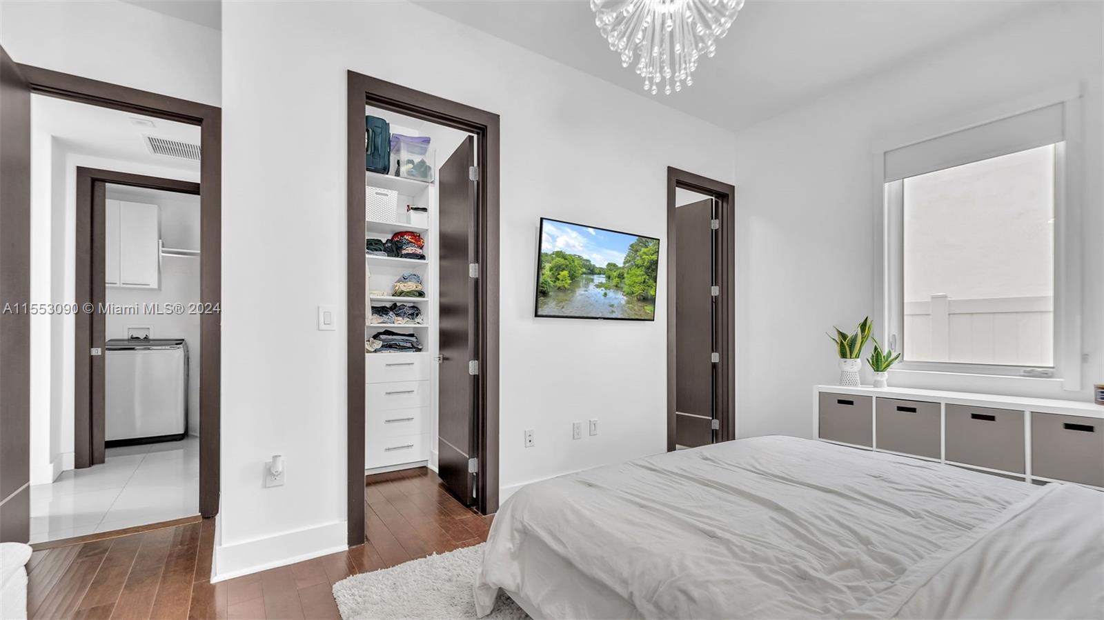 8248 NW 34th Dr, Doral, Florida 33122, 5 Bedrooms Bedrooms, ,6 BathroomsBathrooms,Residential,For Sale,8248 NW 34th Dr,A11553090