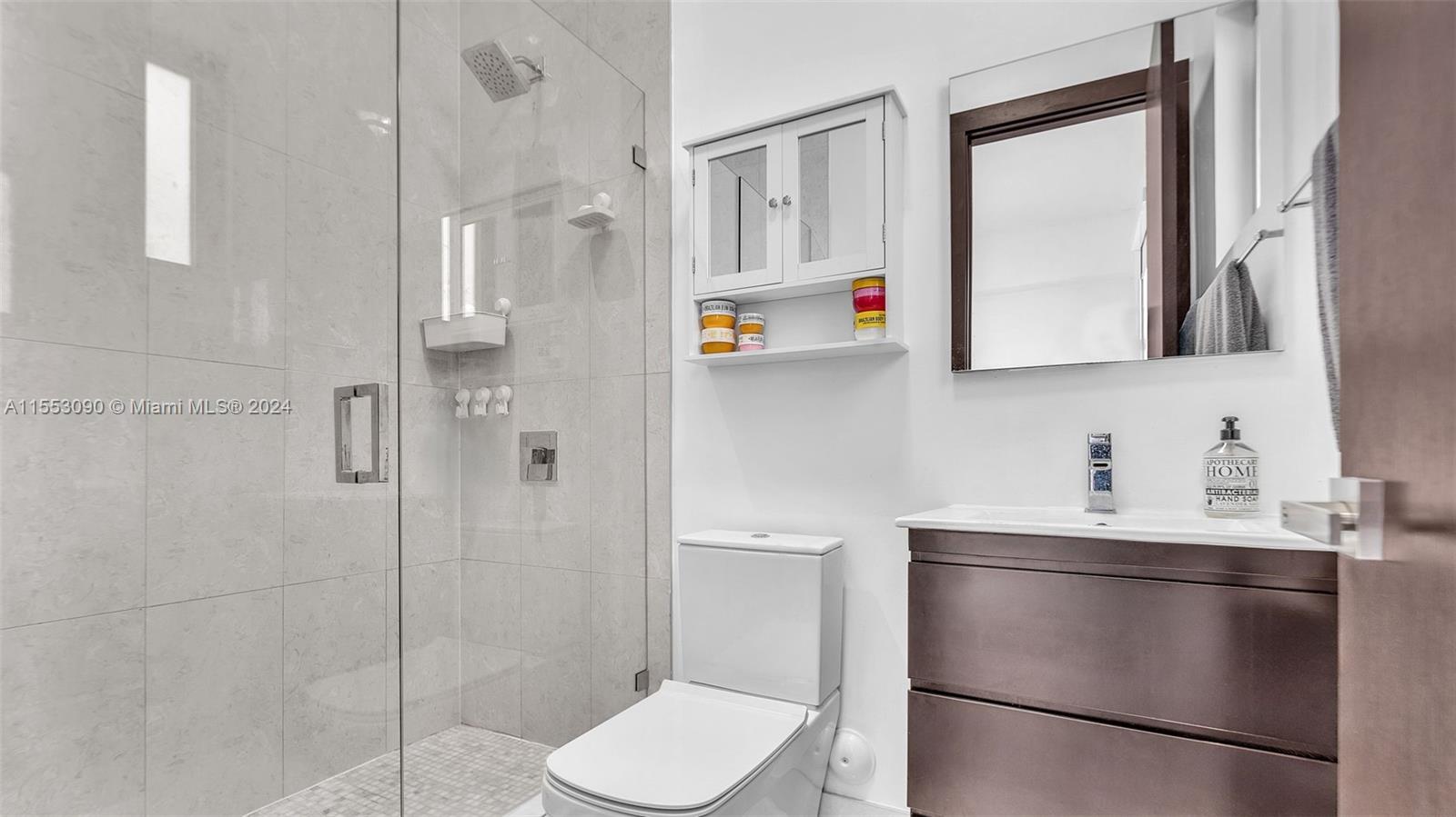 8248 NW 34th Dr, Doral, Florida 33122, 5 Bedrooms Bedrooms, ,6 BathroomsBathrooms,Residential,For Sale,8248 NW 34th Dr,A11553090