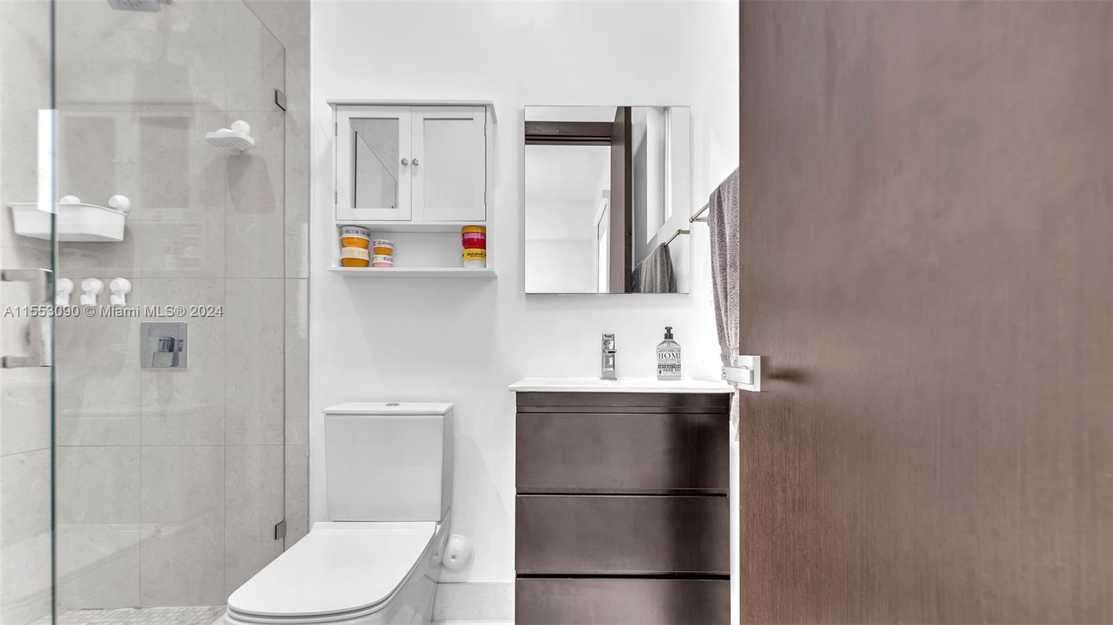 8248 NW 34th Dr, Doral, Florida 33122, 5 Bedrooms Bedrooms, ,6 BathroomsBathrooms,Residential,For Sale,8248 NW 34th Dr,A11553090