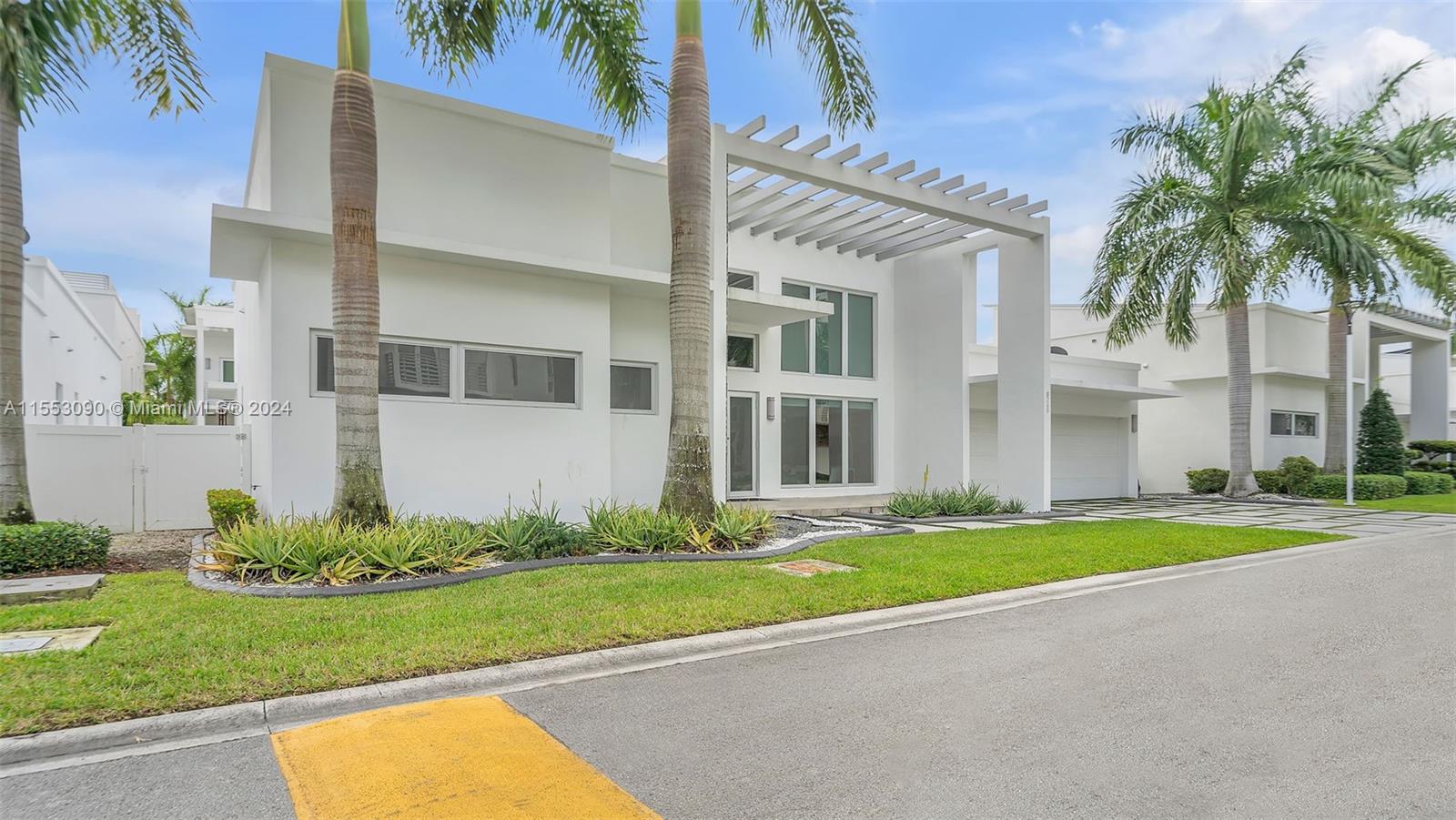 8248 NW 34th Dr, Doral, Florida 33122, 5 Bedrooms Bedrooms, ,6 BathroomsBathrooms,Residential,For Sale,8248 NW 34th Dr,A11553090