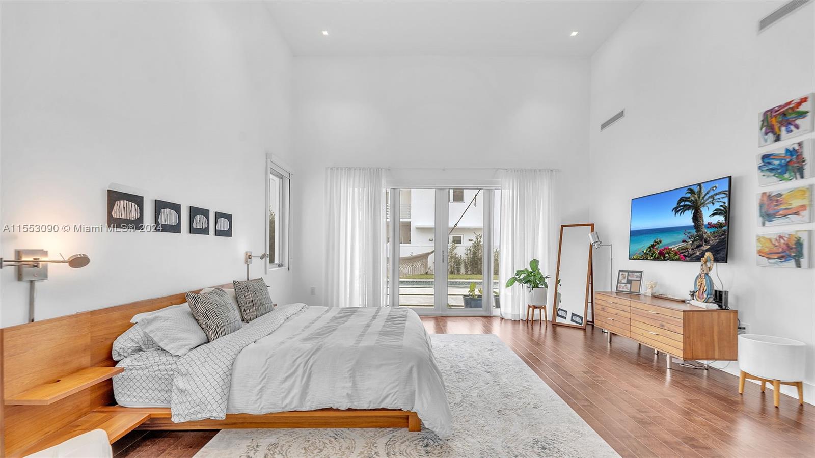 8248 NW 34th Dr, Doral, Florida 33122, 5 Bedrooms Bedrooms, ,6 BathroomsBathrooms,Residential,For Sale,8248 NW 34th Dr,A11553090