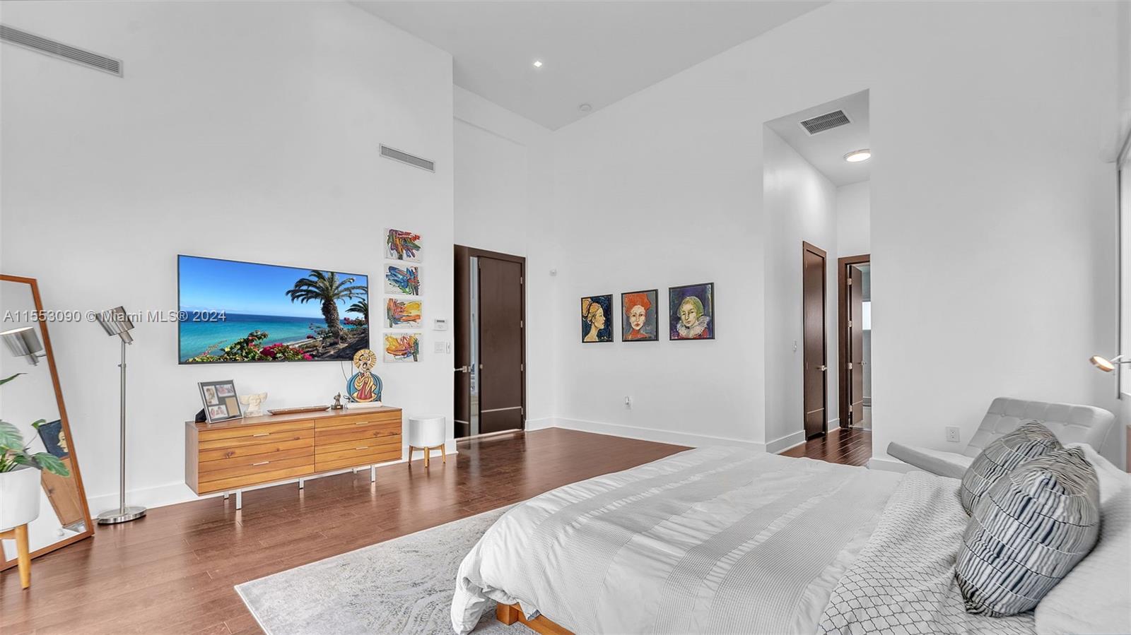 8248 NW 34th Dr, Doral, Florida 33122, 5 Bedrooms Bedrooms, ,6 BathroomsBathrooms,Residential,For Sale,8248 NW 34th Dr,A11553090